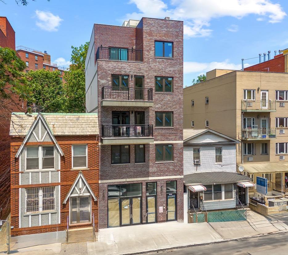 listing main picture