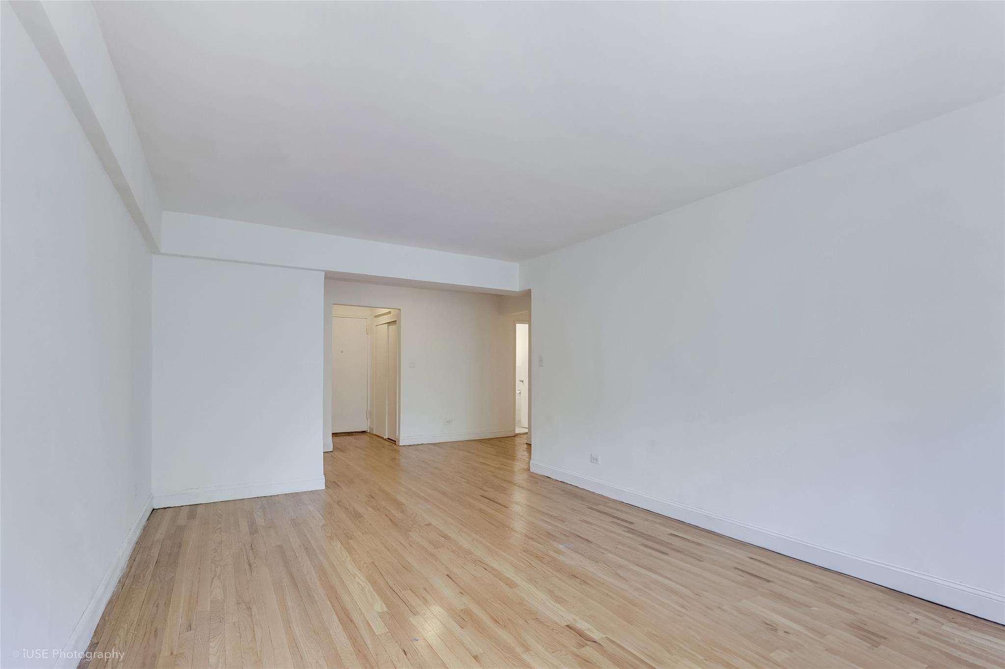 listing main picture