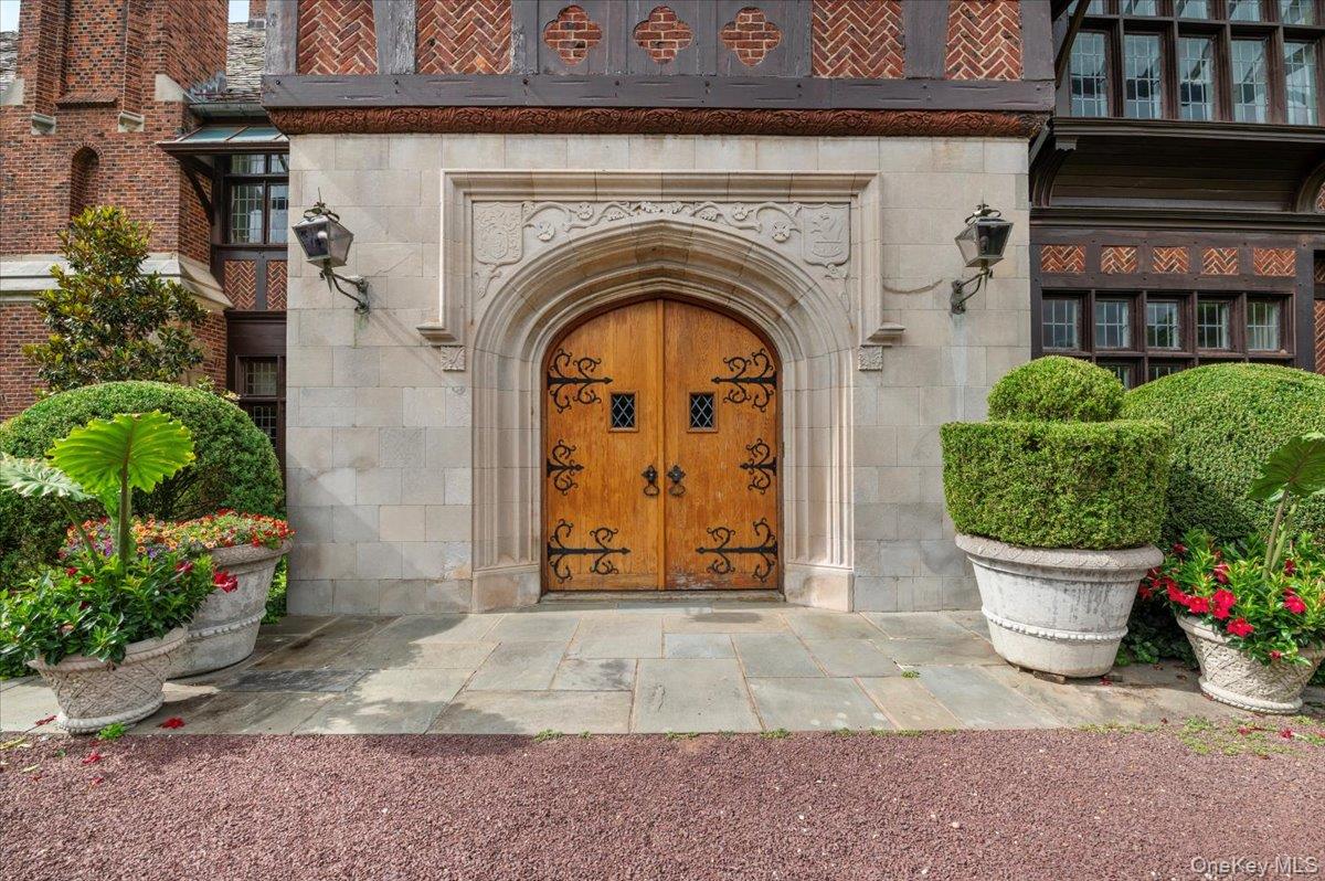 listing main picture