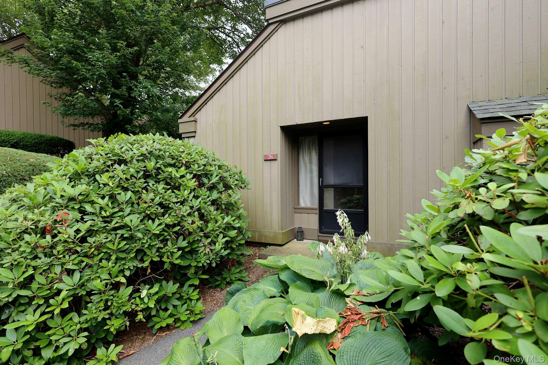 listing main picture