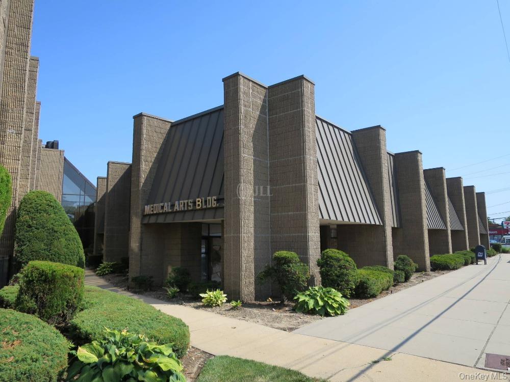 listing main picture