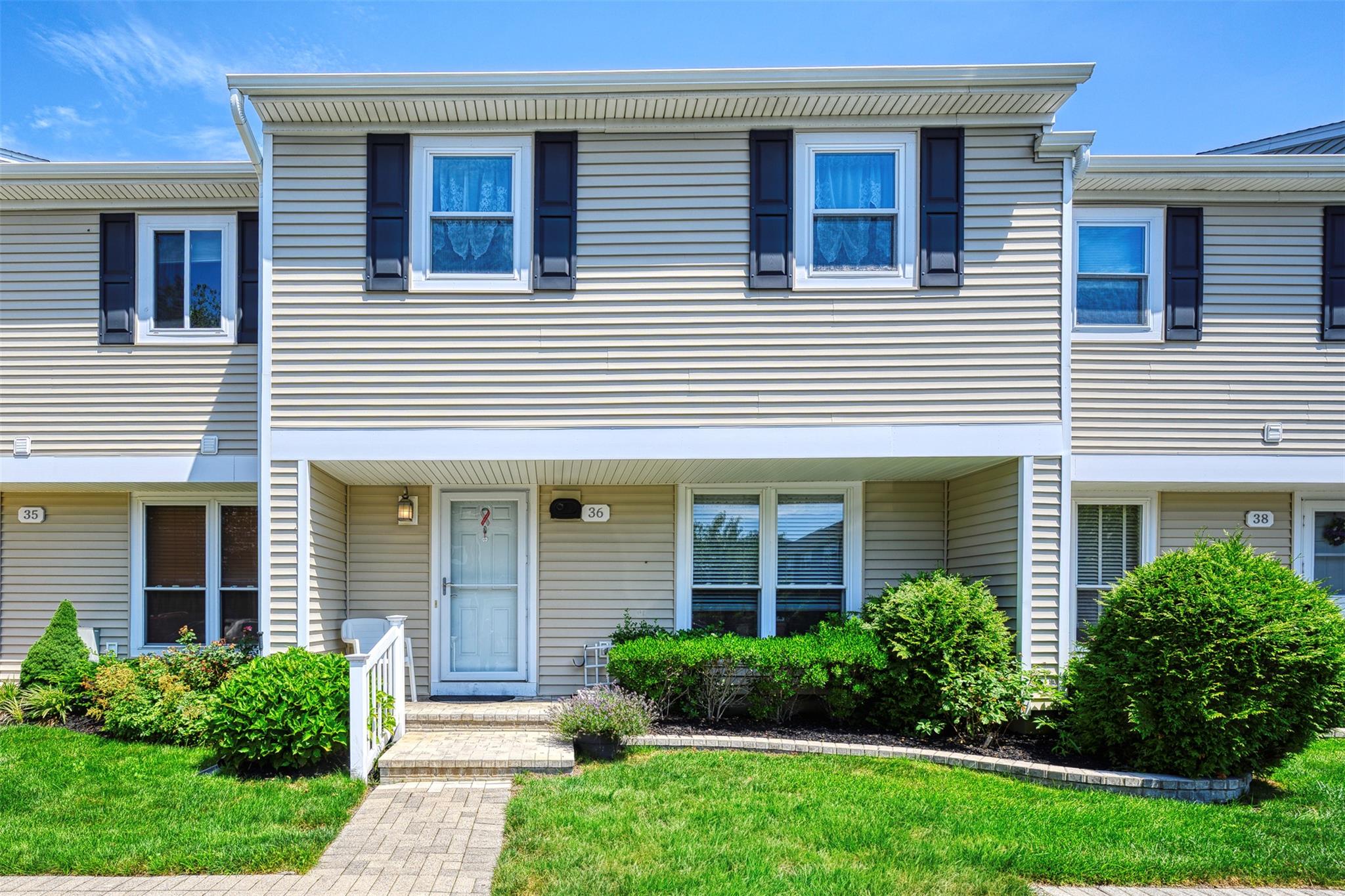 listing main picture