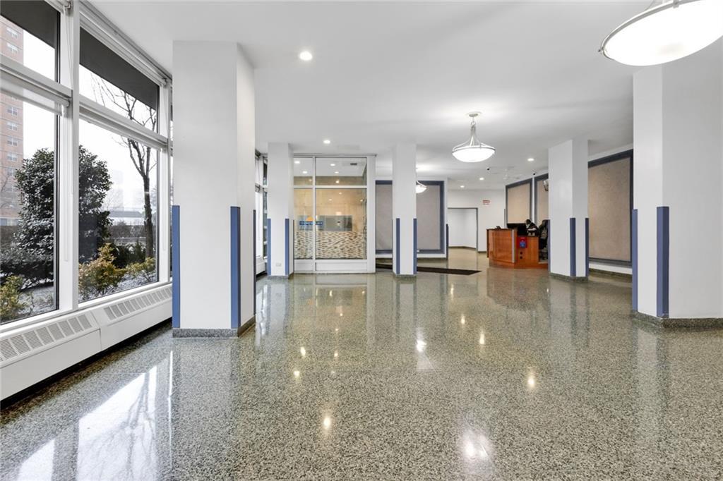 listing main picture