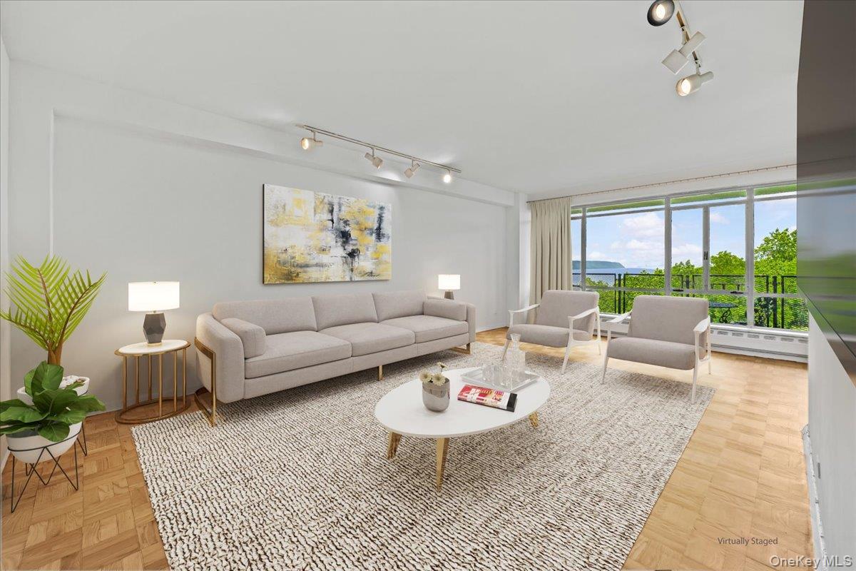 listing main picture