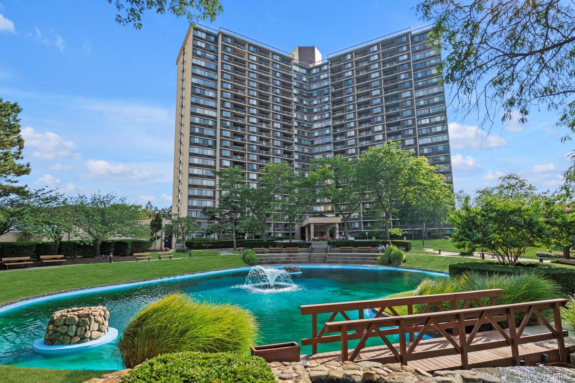 listing main picture