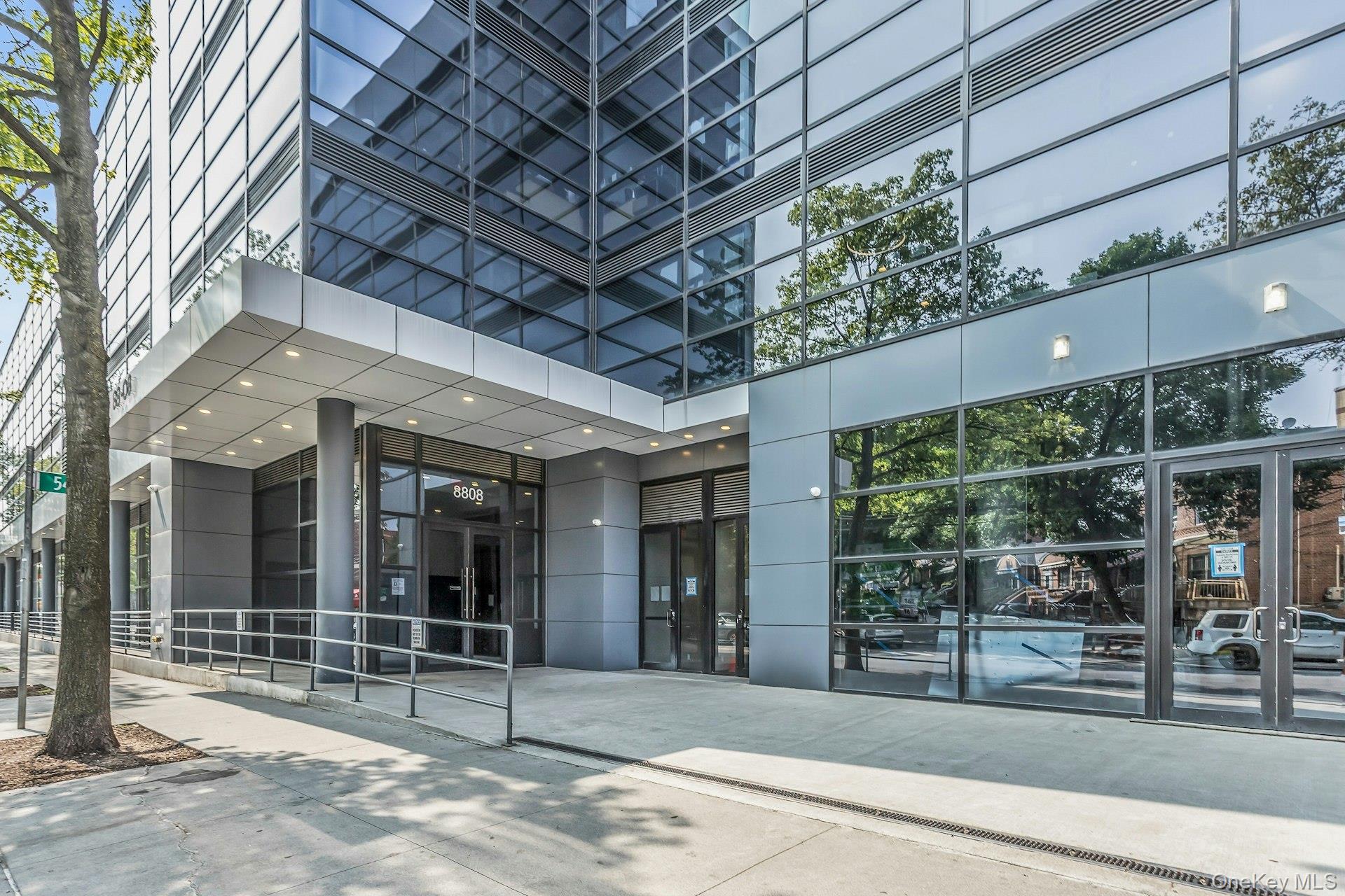 listing main picture