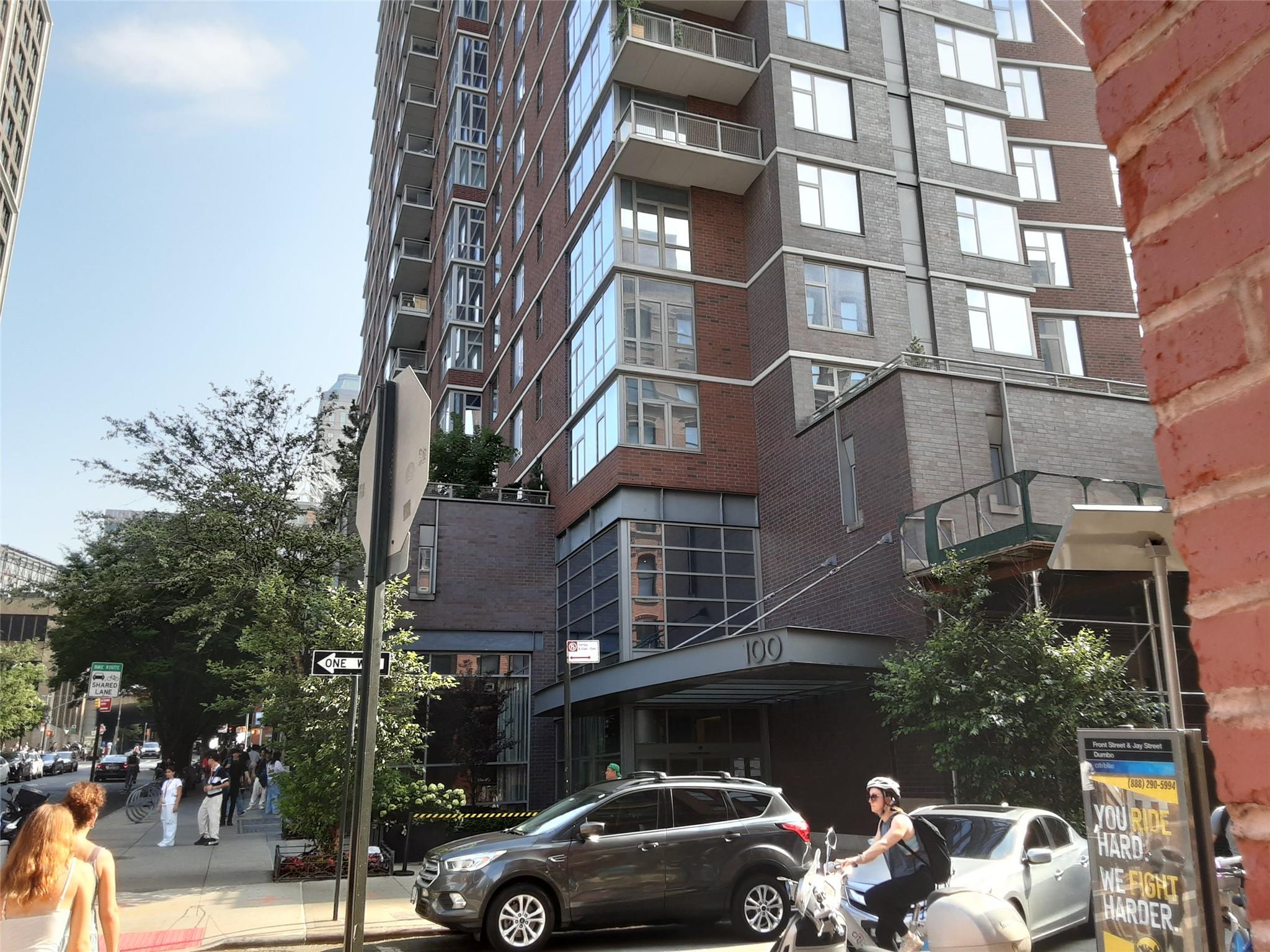 listing main picture