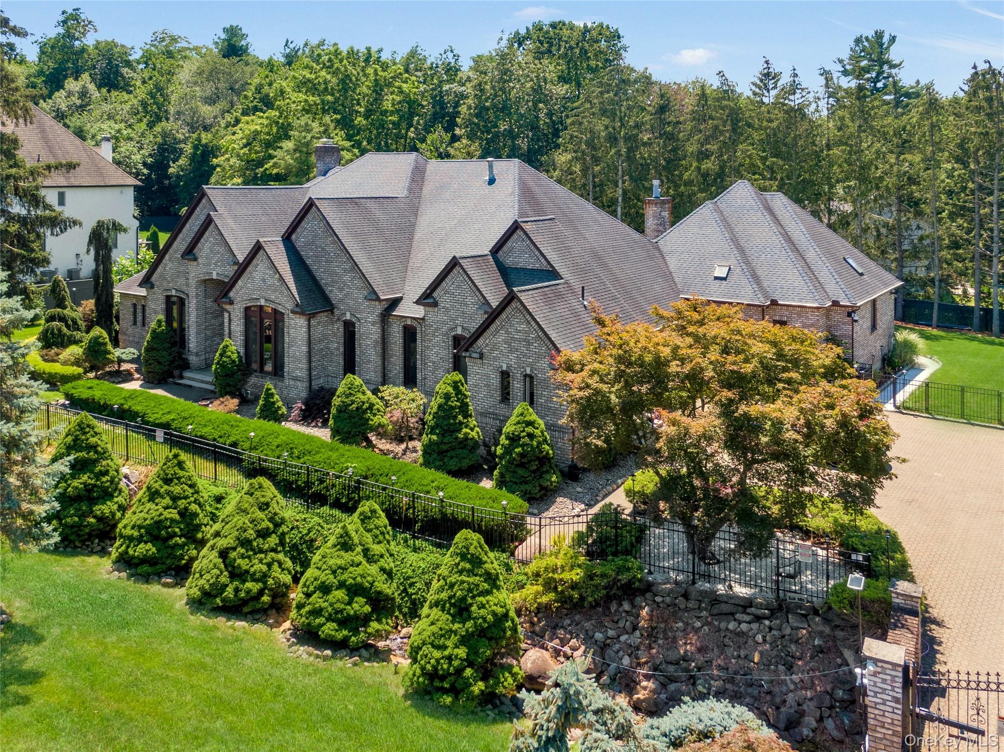 listing main picture