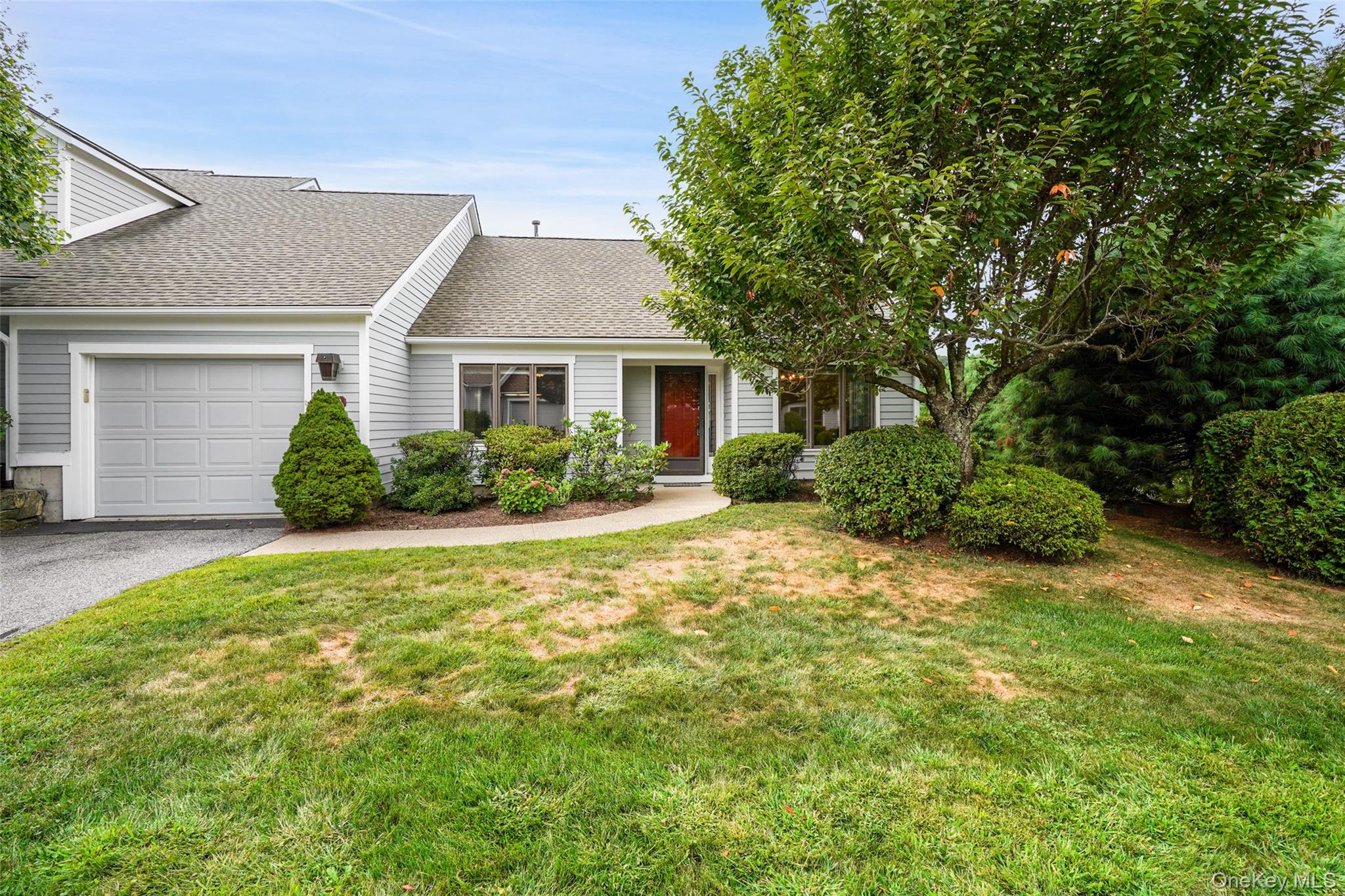 listing main picture