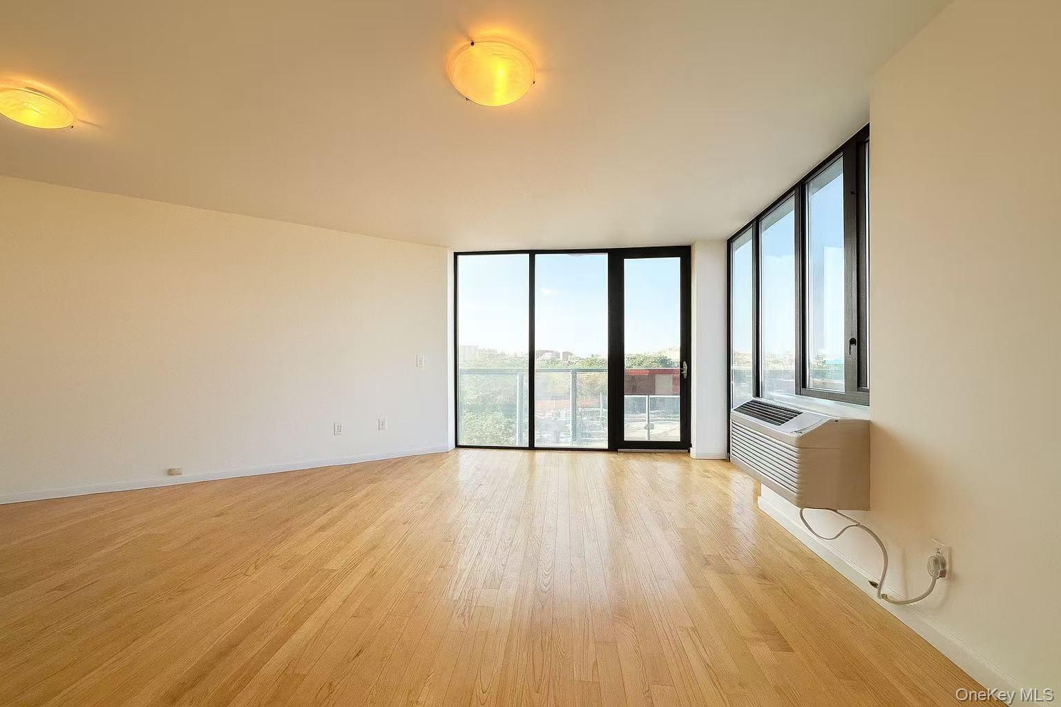 listing main picture