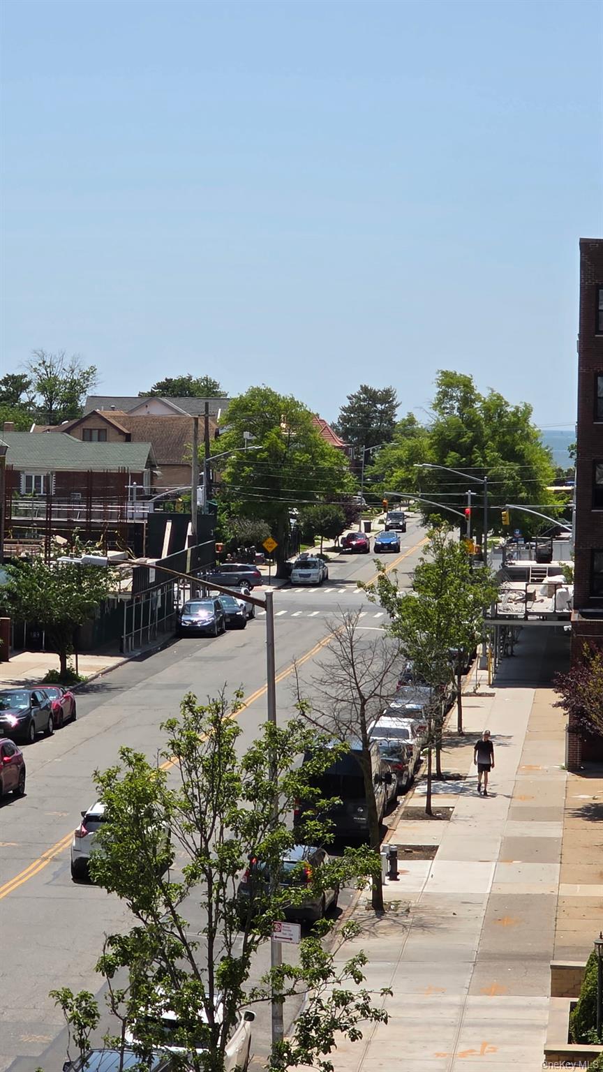 listing main picture