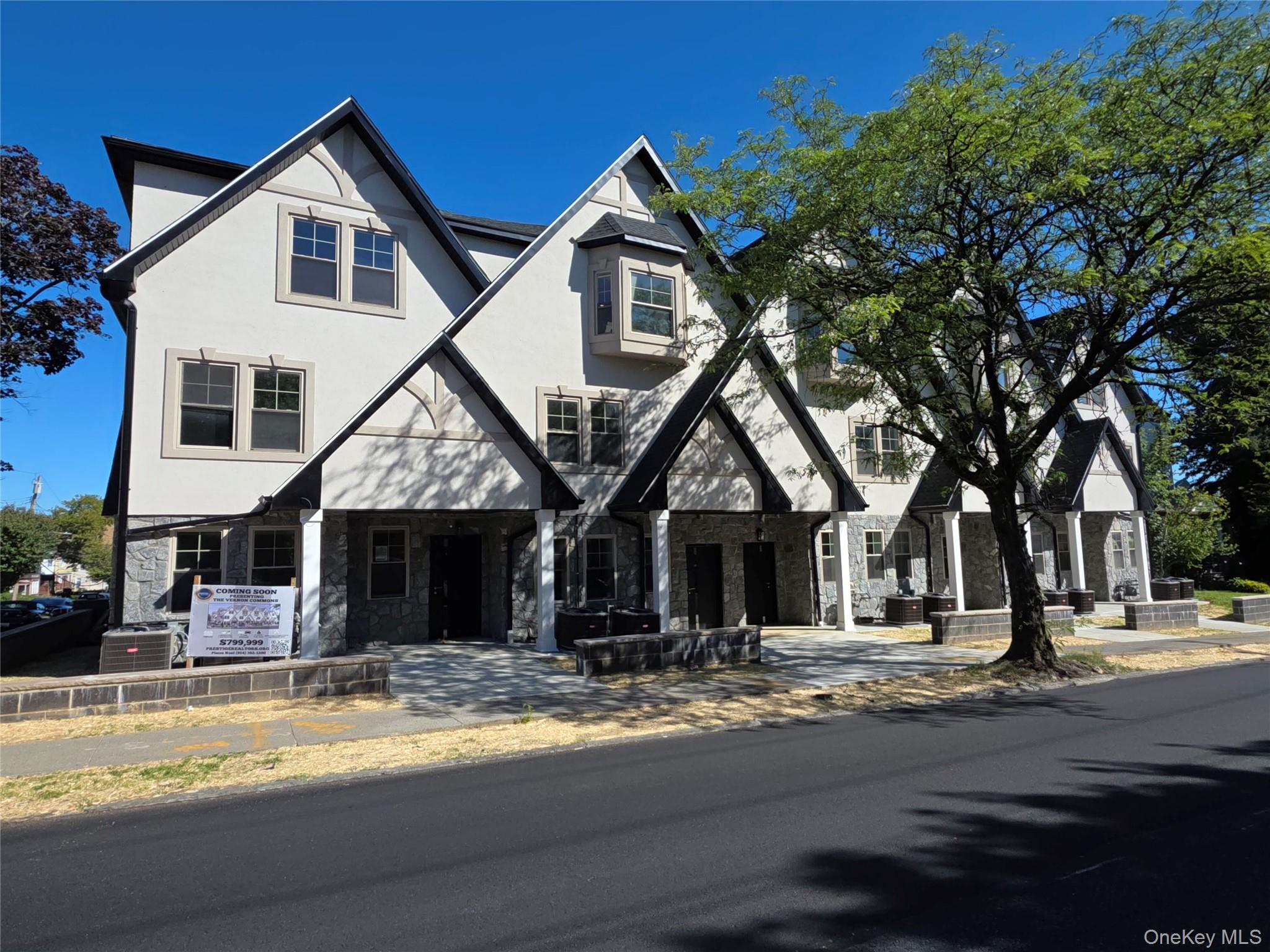 listing main picture