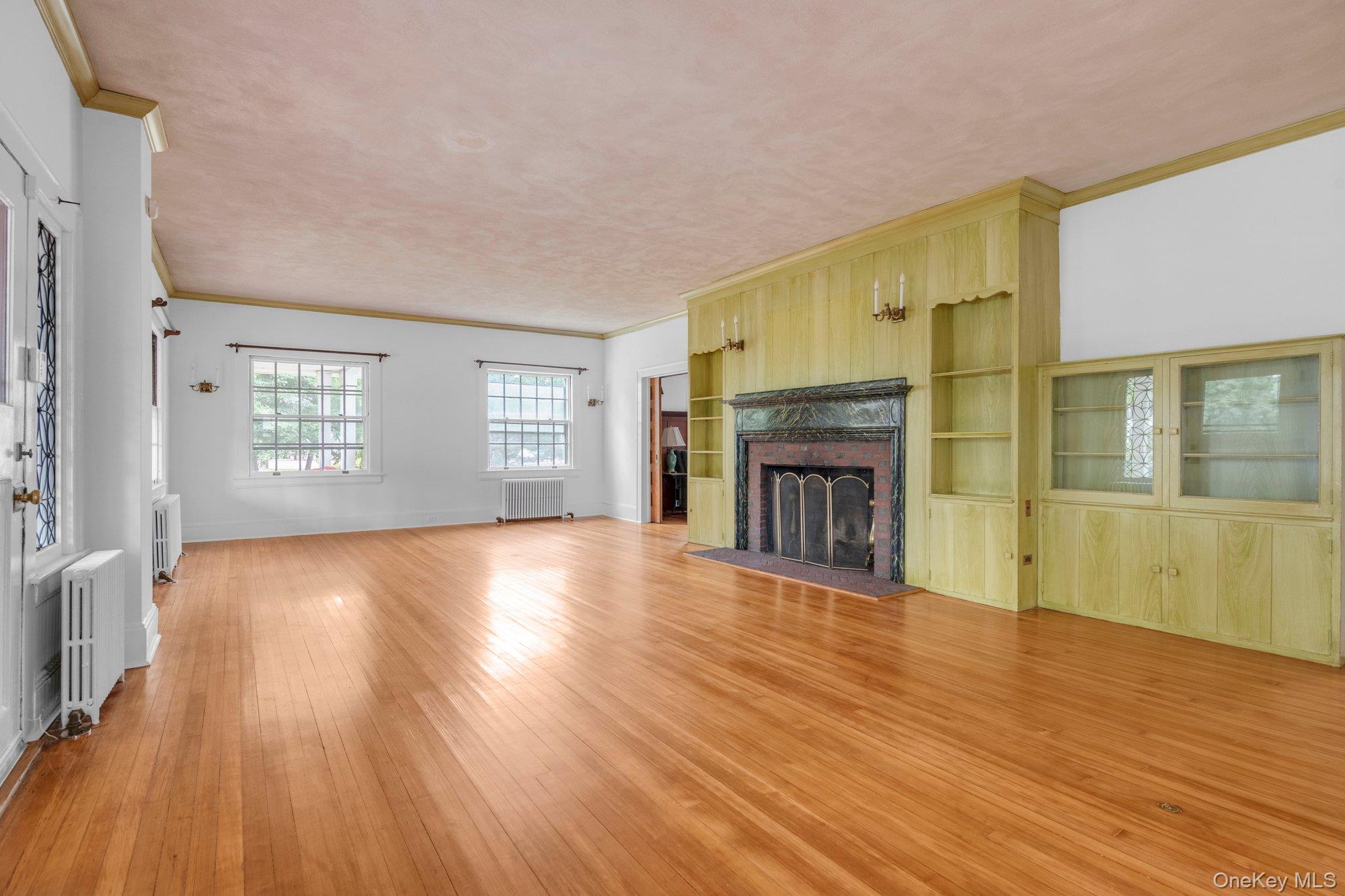 listing main picture