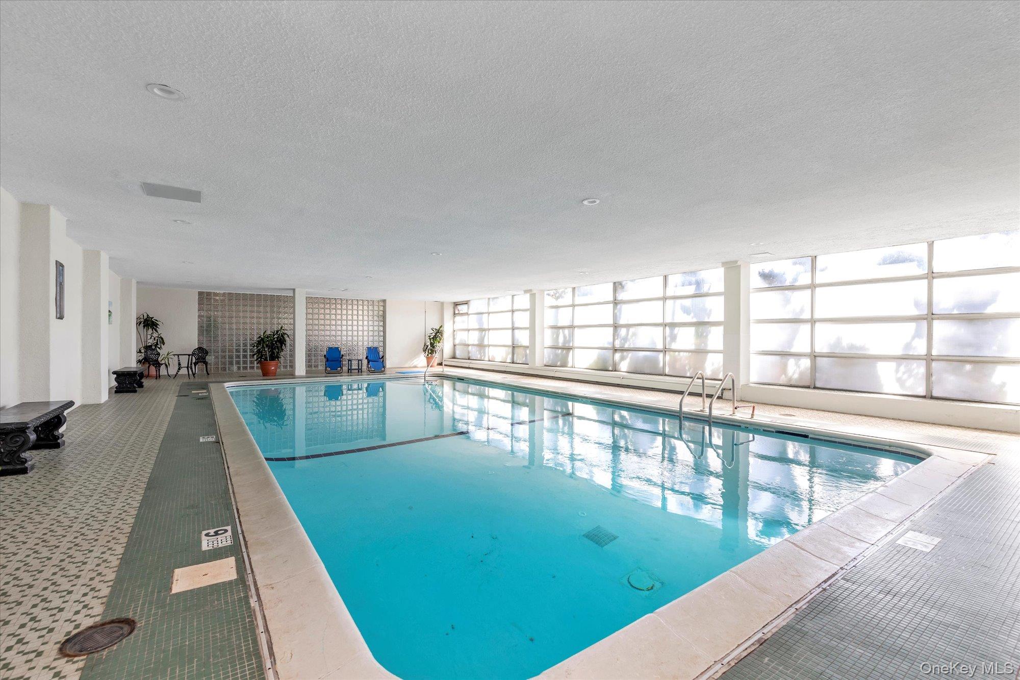 listing main picture