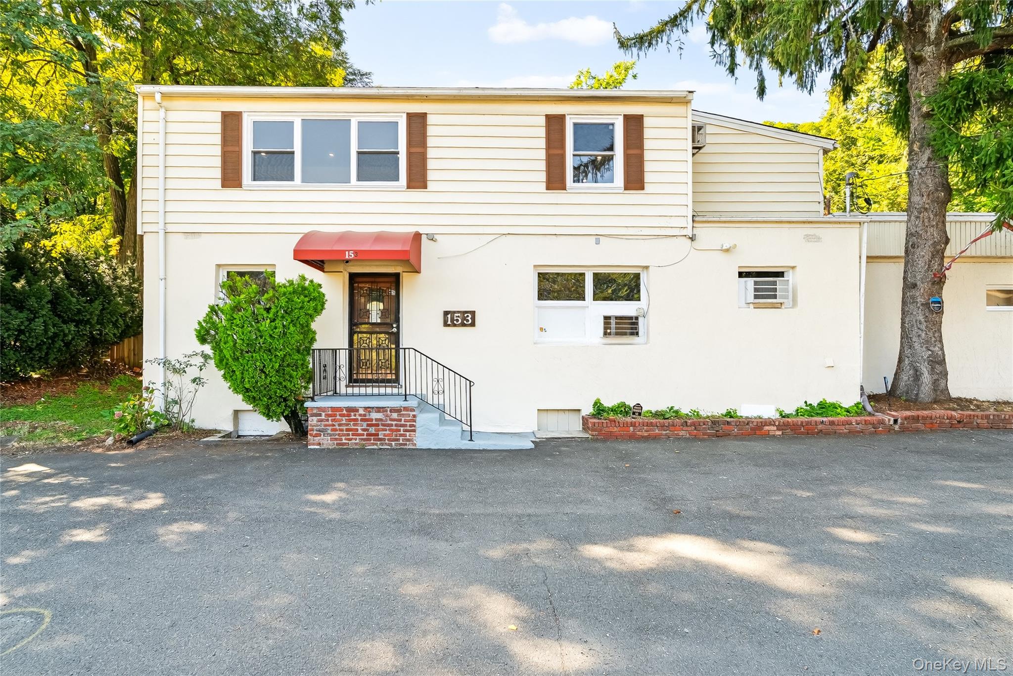 listing main picture