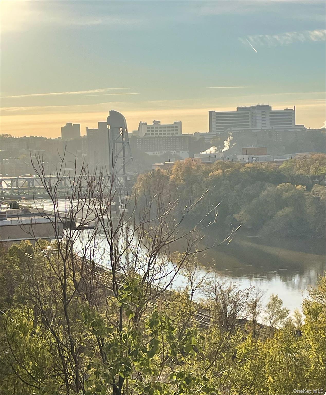 listing main picture