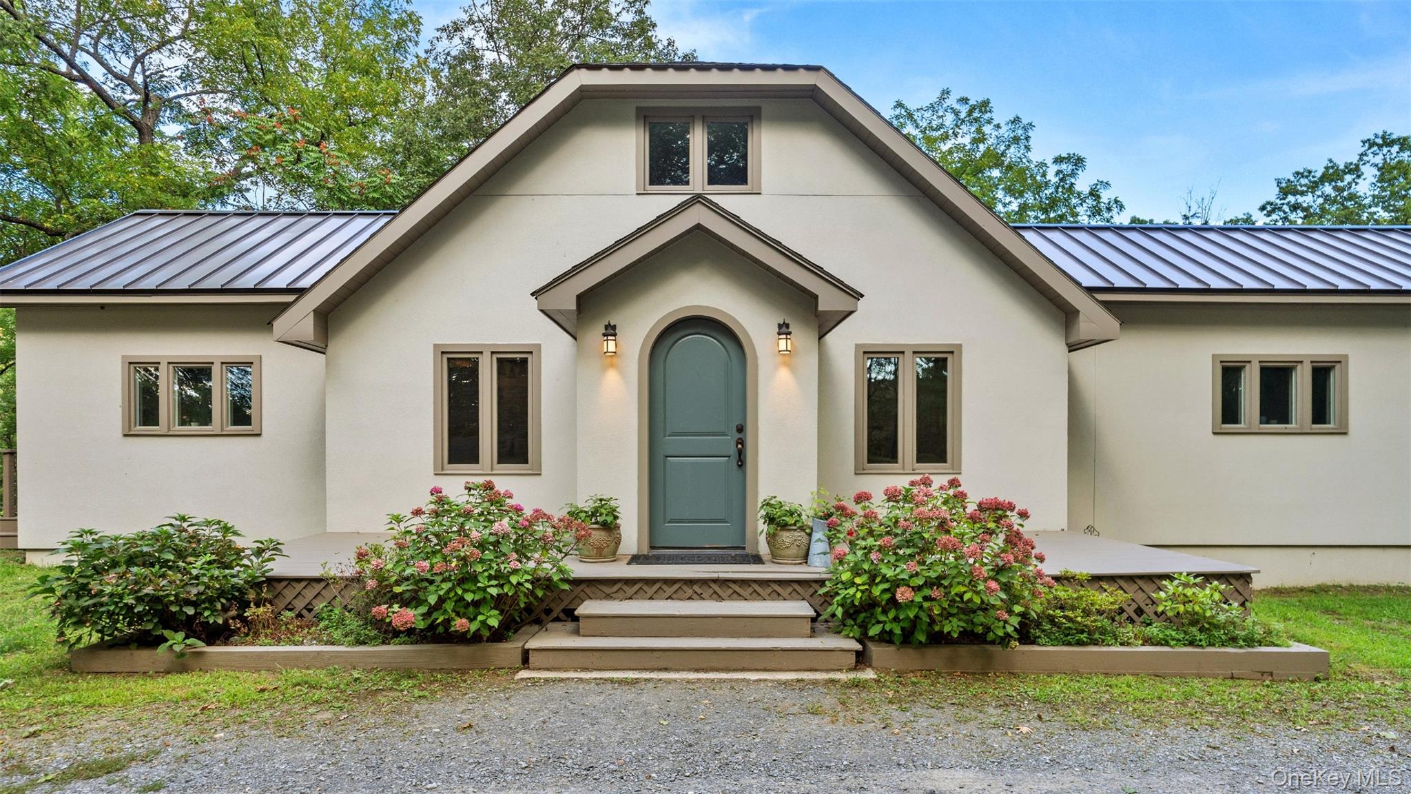 listing main picture