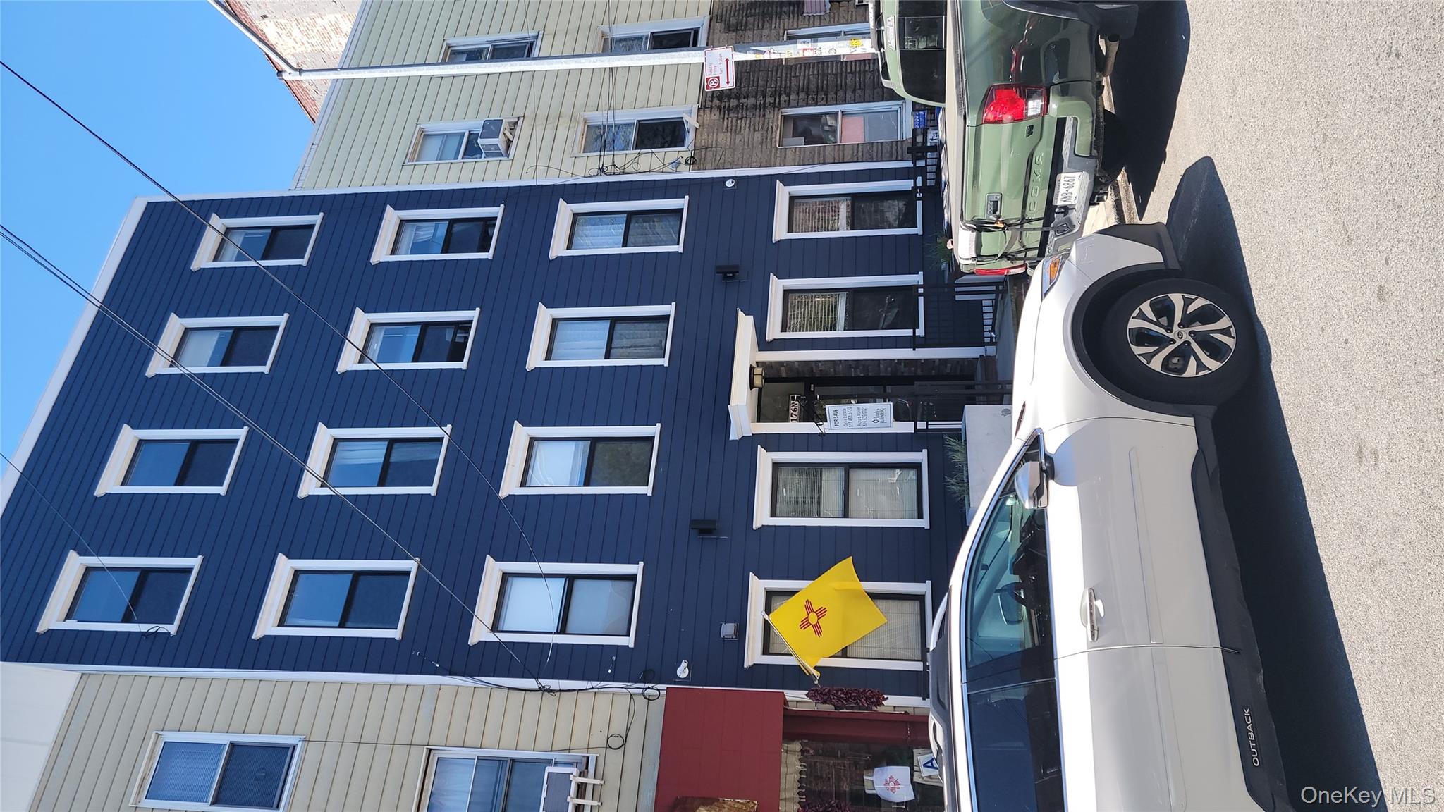 listing main picture