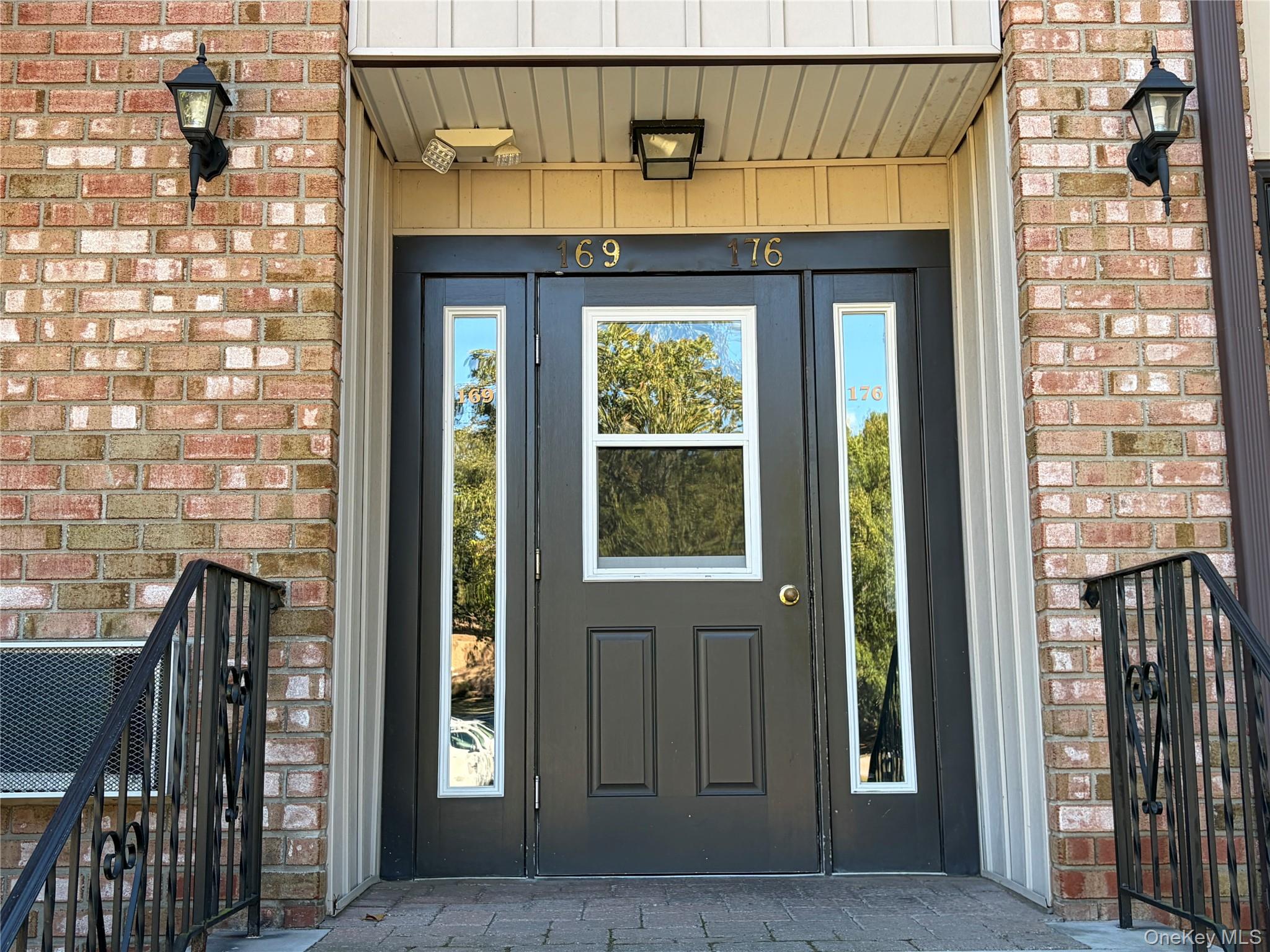 listing main picture