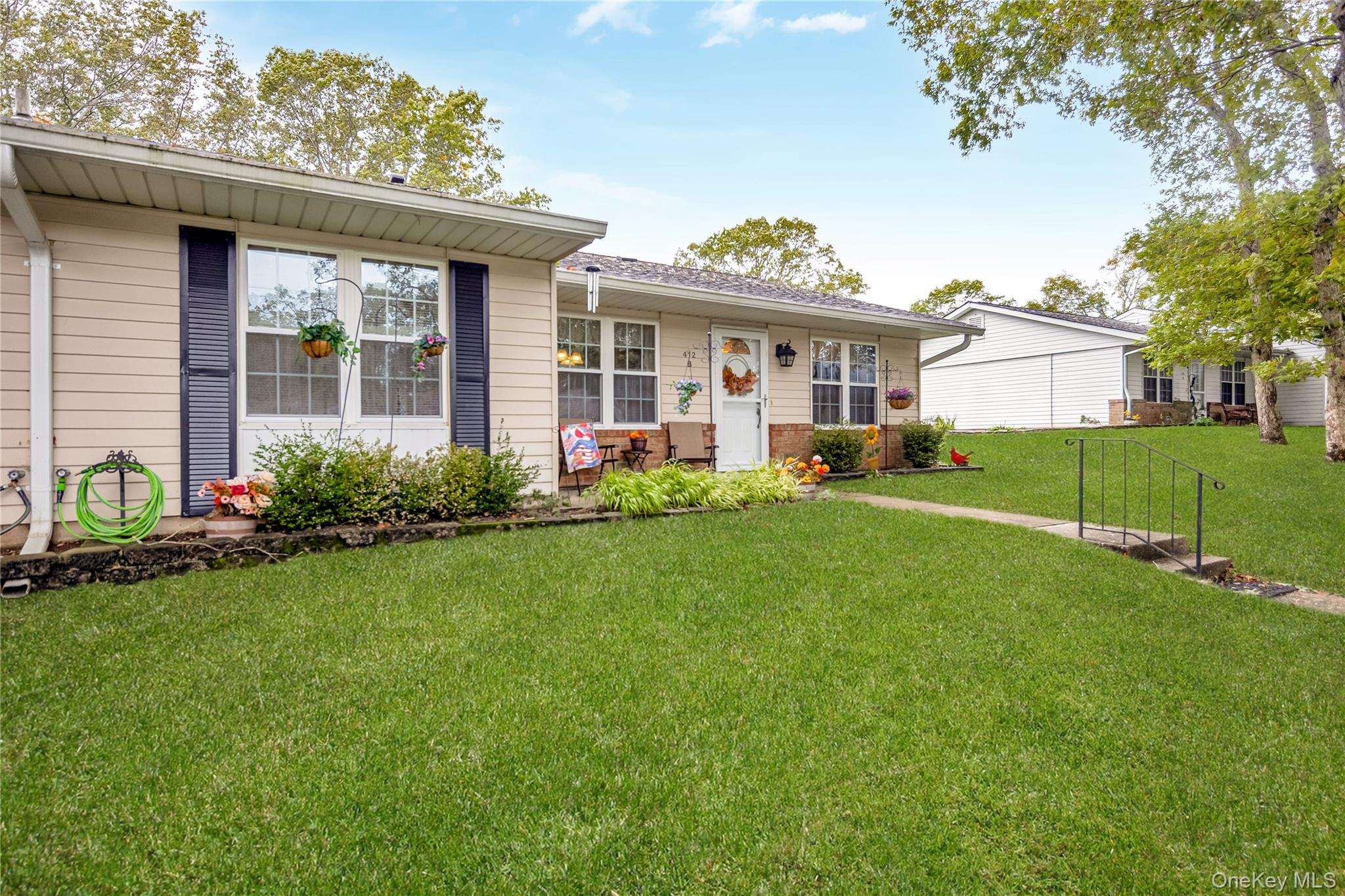 listing main picture