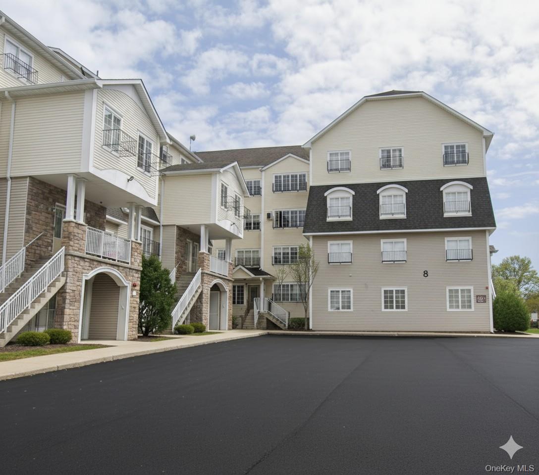 listing main picture