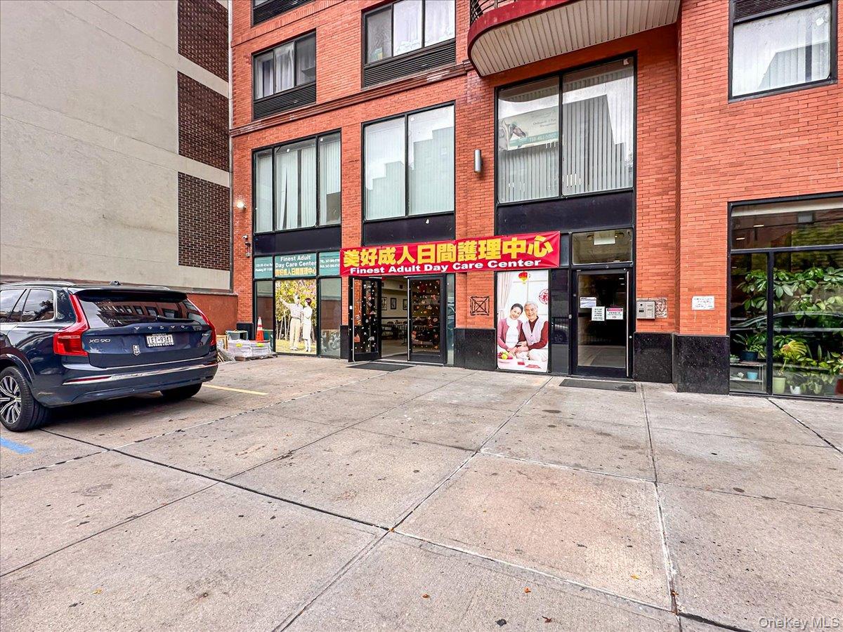 listing main picture