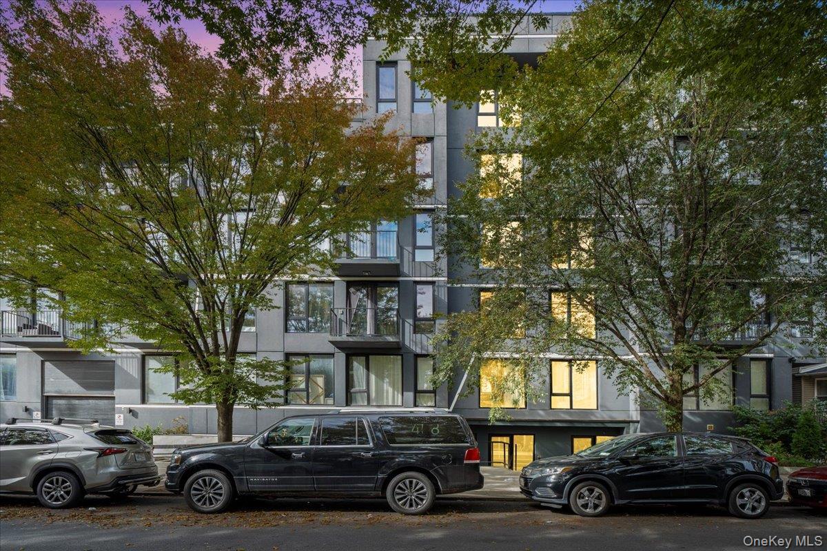 listing main picture