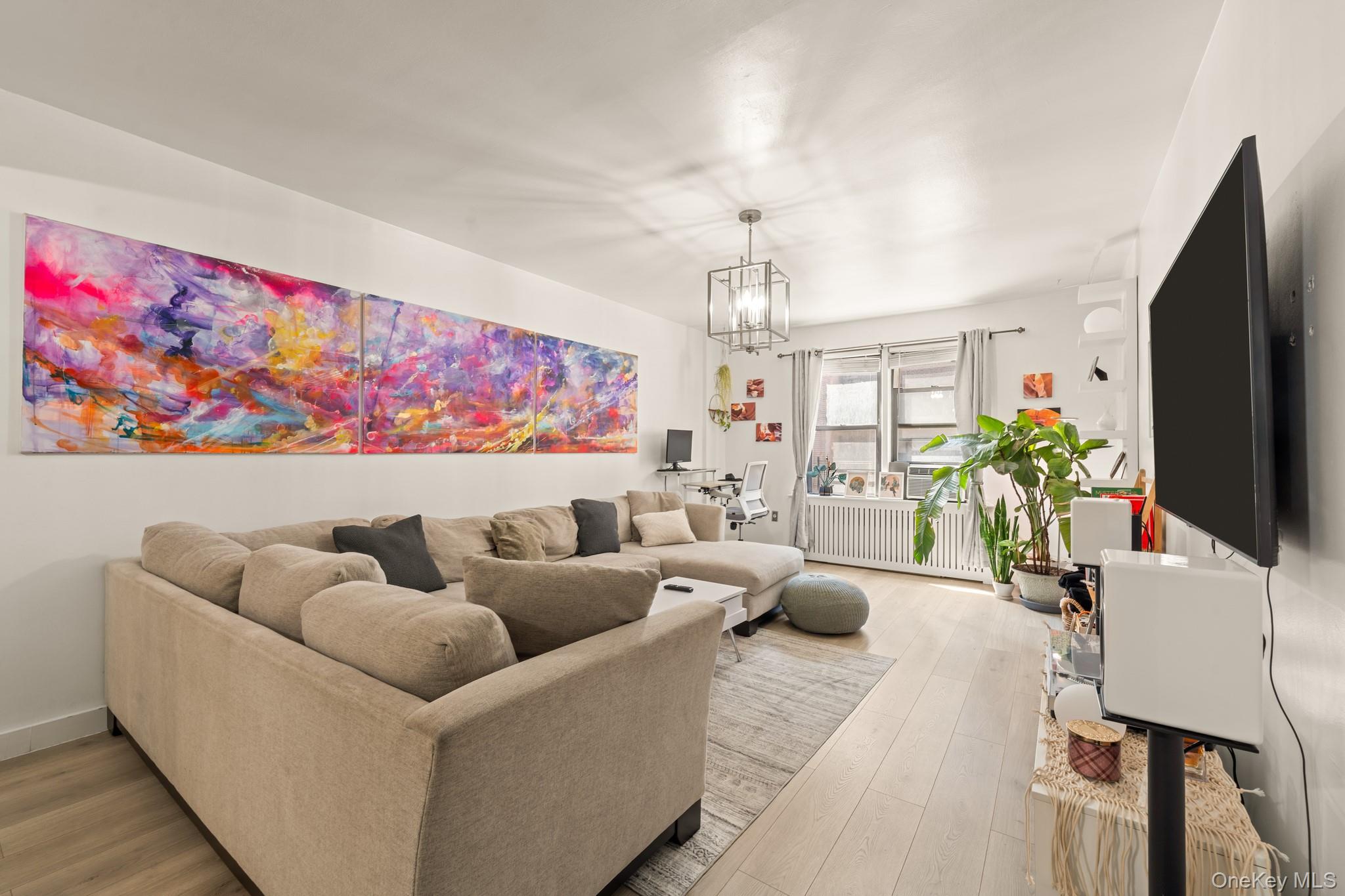 listing main picture