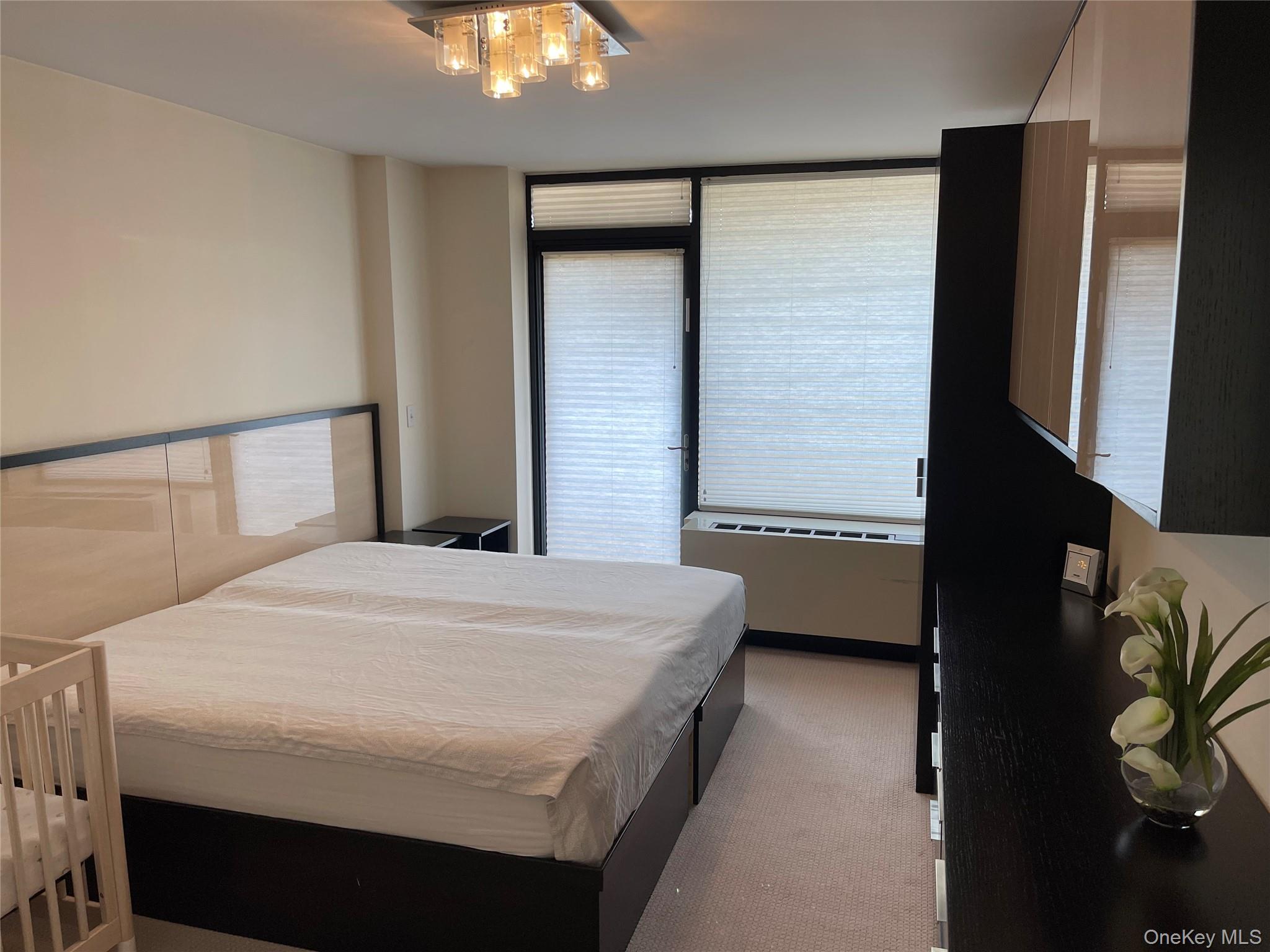 listing main picture