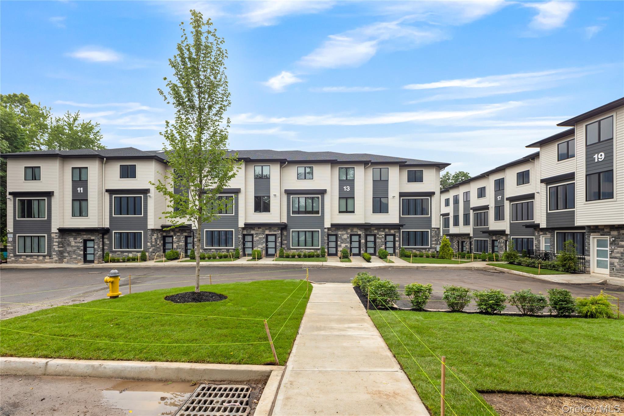 listing main picture