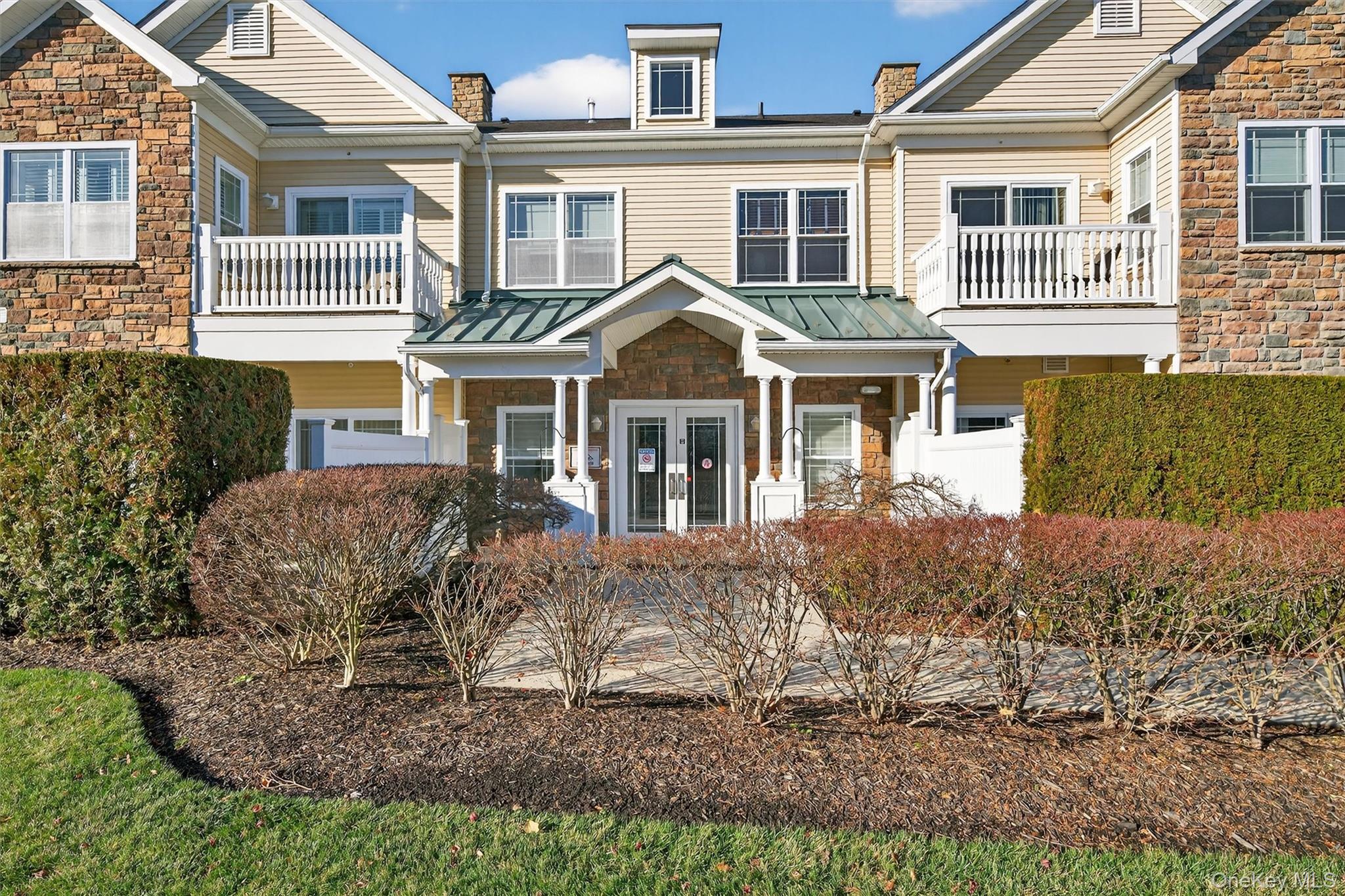 listing main picture