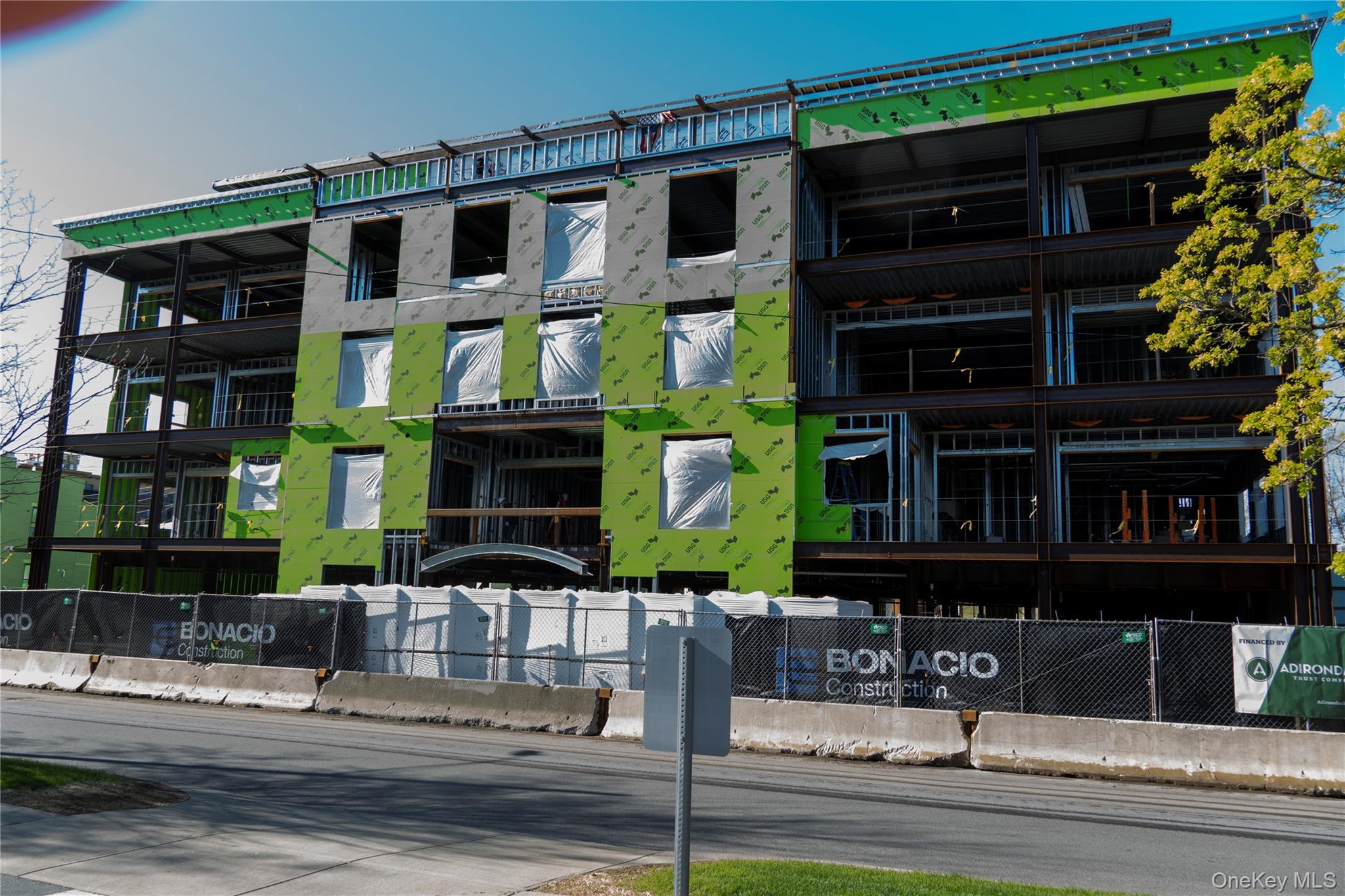 listing main picture