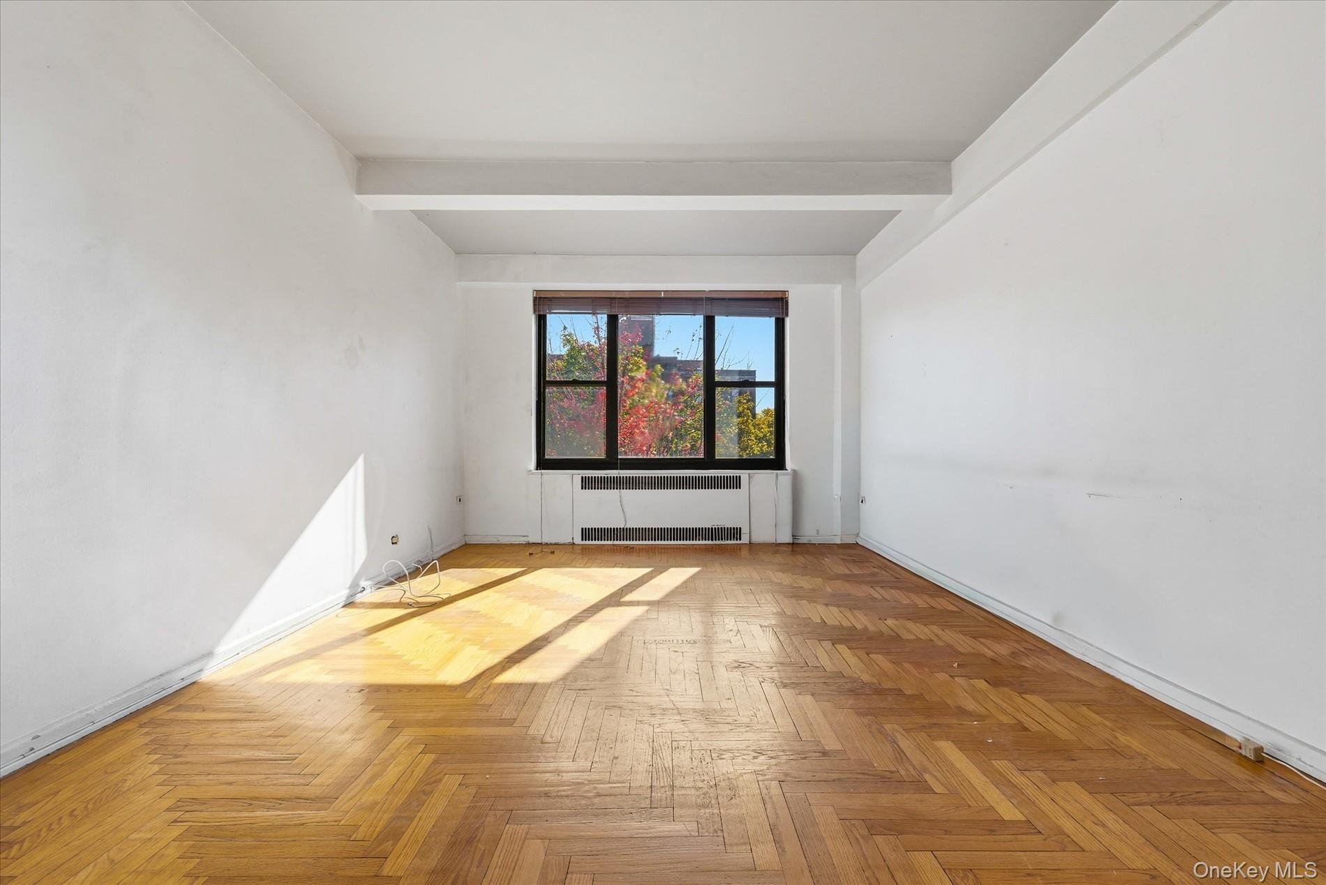 listing main picture