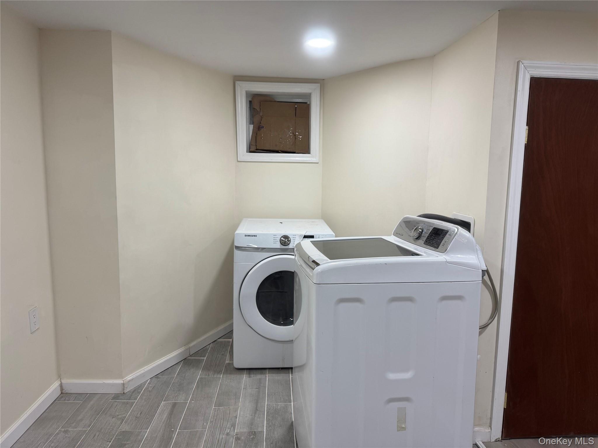 listing main picture