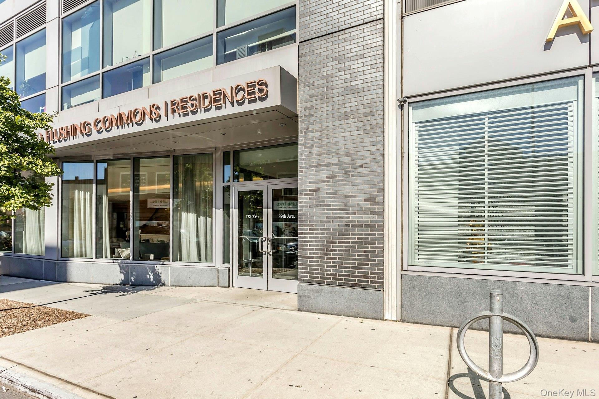 listing main picture