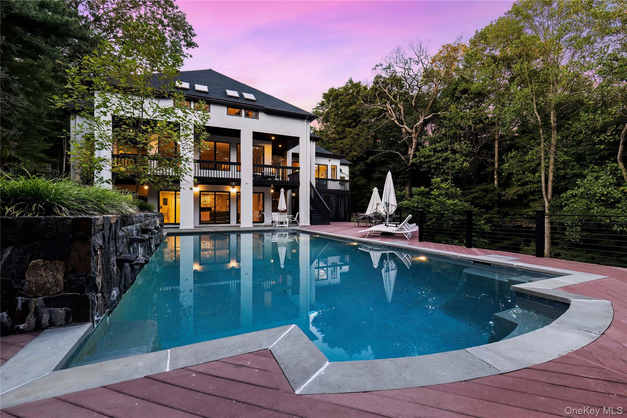 listing main picture