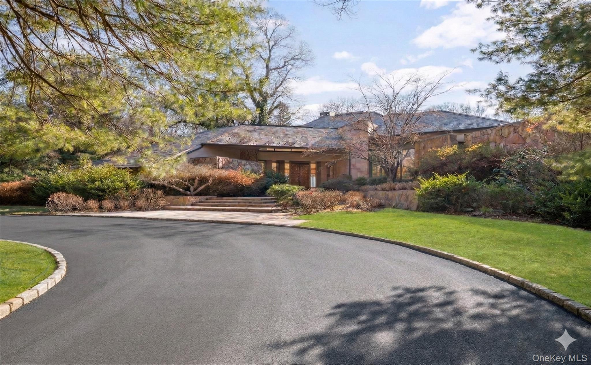 listing main picture