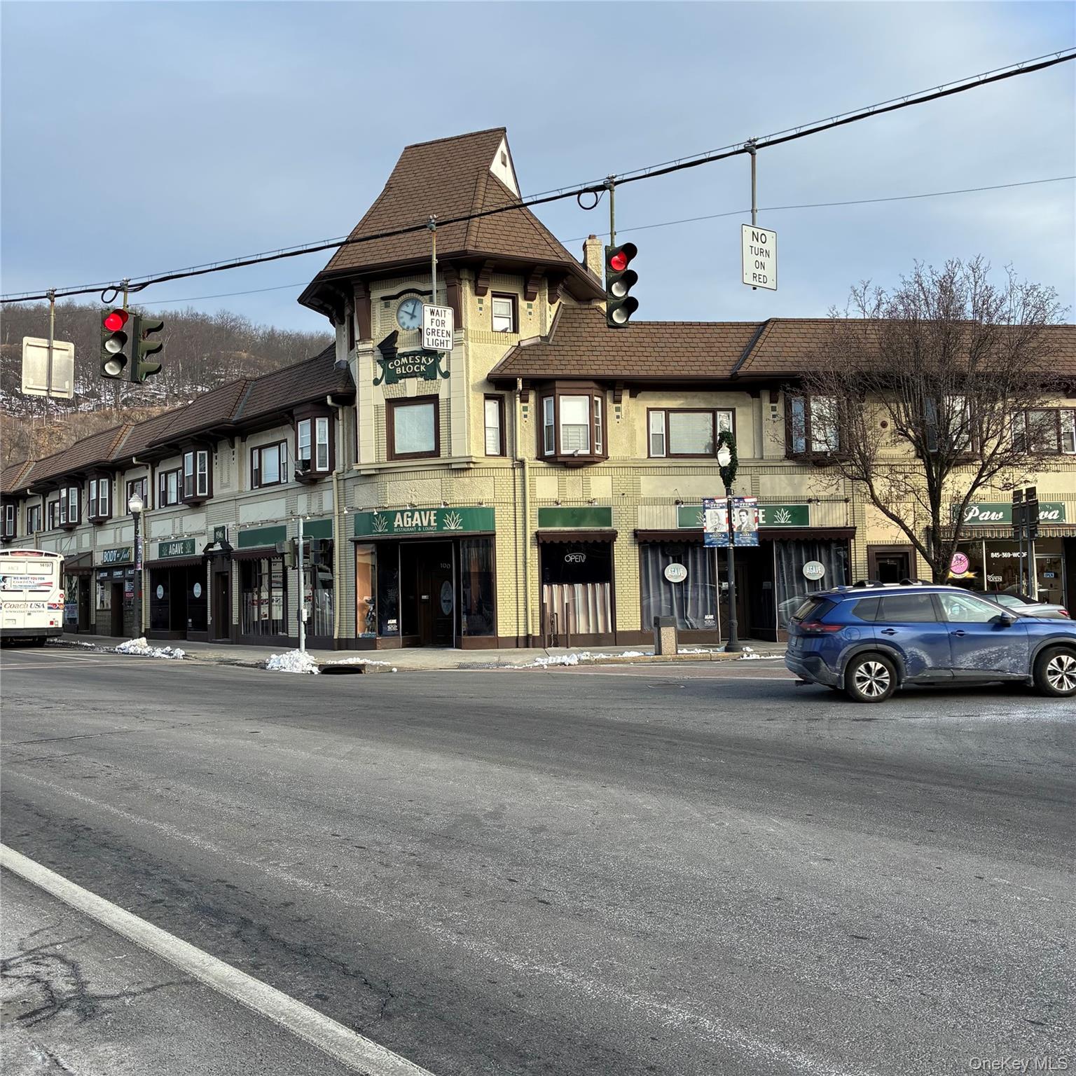 listing main picture