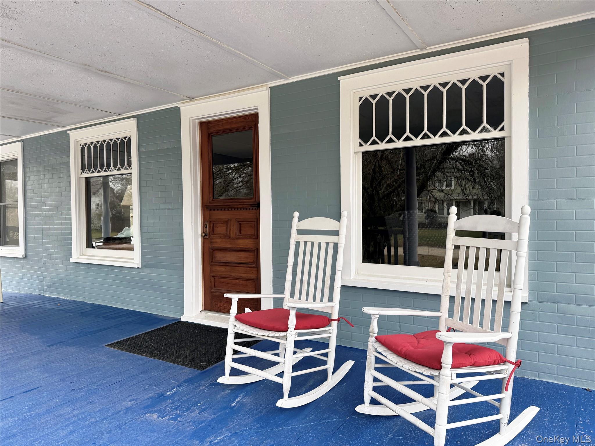 listing main picture