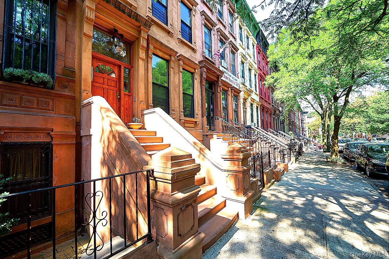 listing main picture