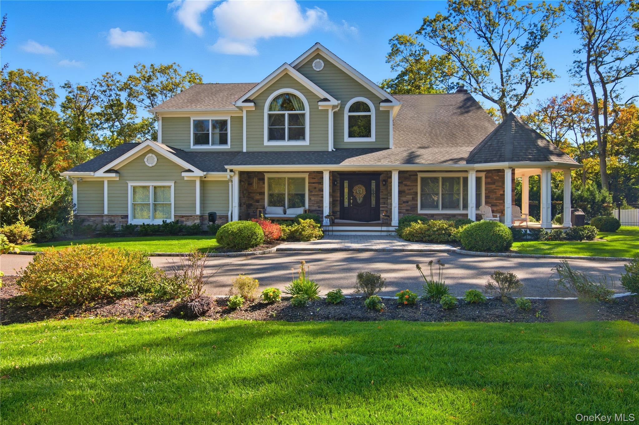 listing main picture