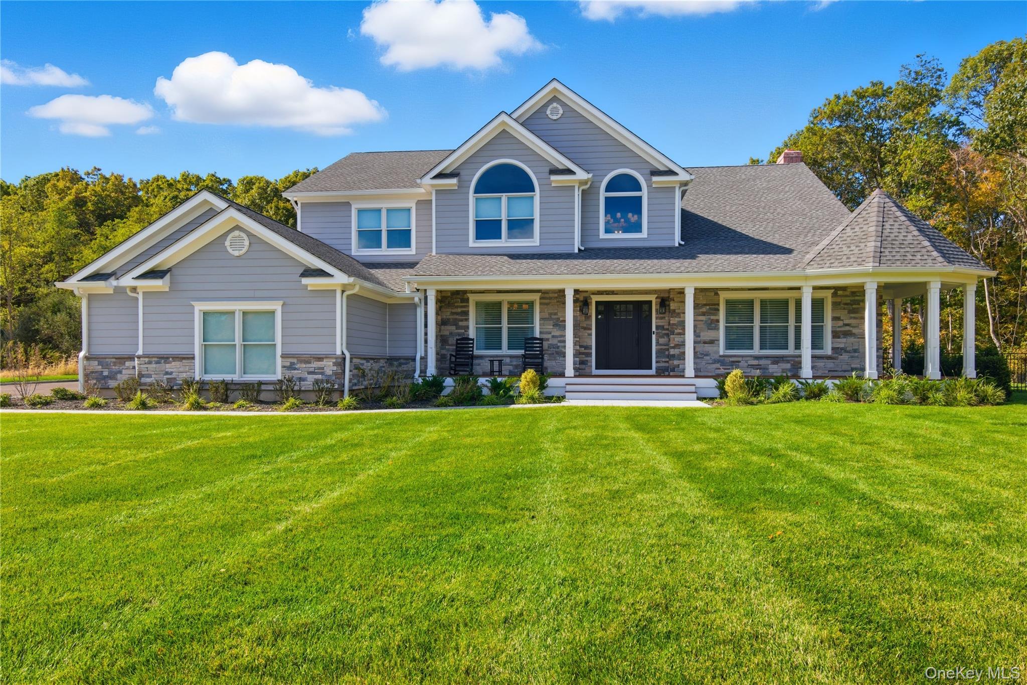 listing main picture