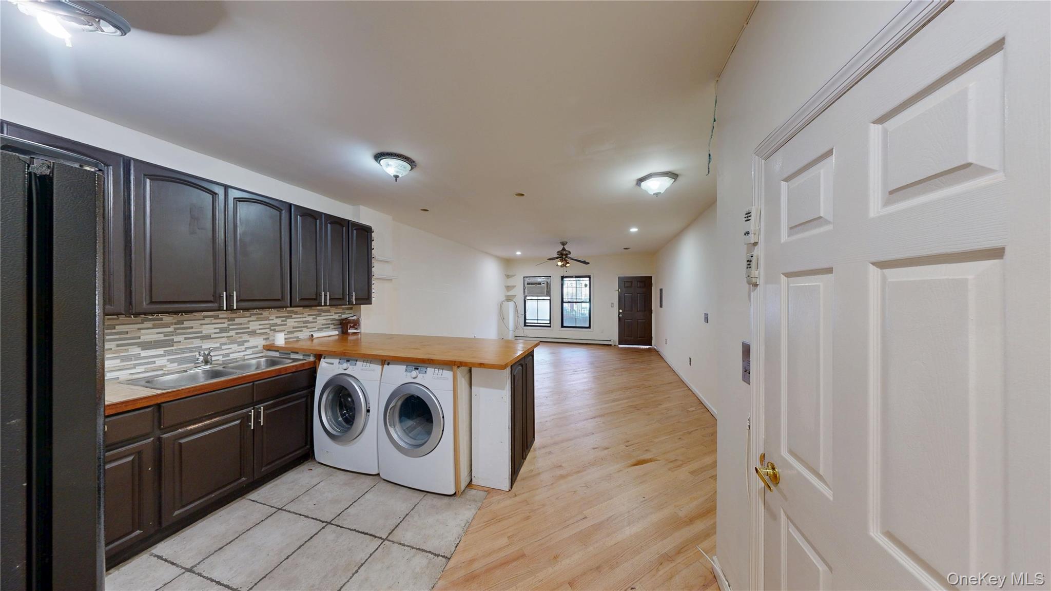 listing main picture