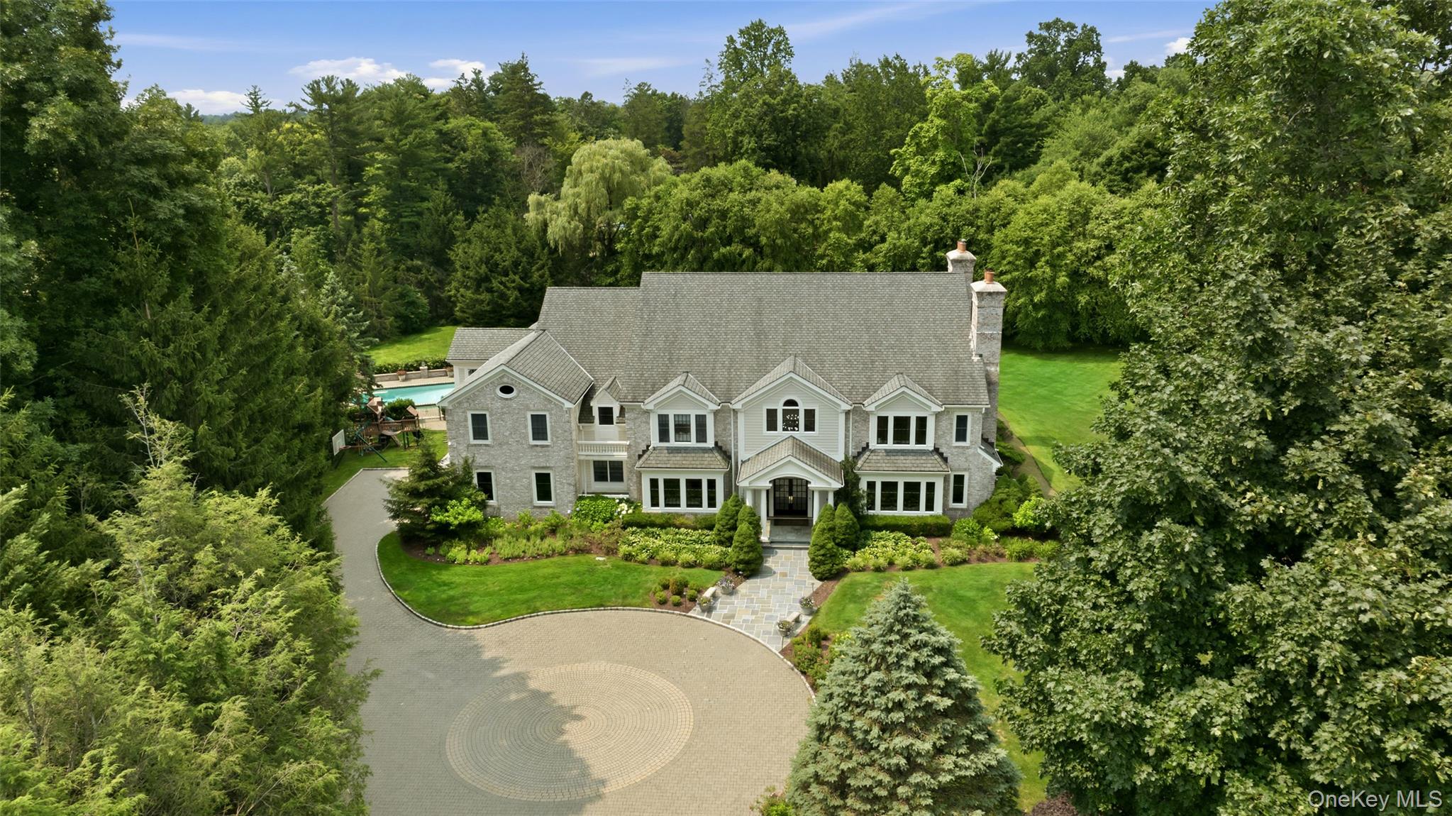 listing main picture