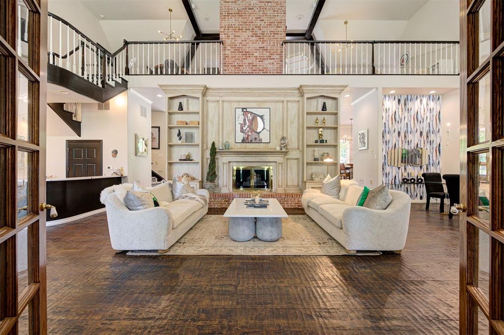 listing main picture