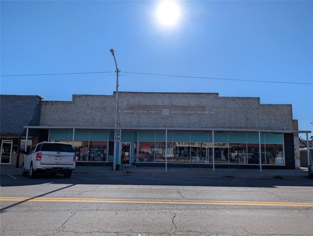 listing main picture