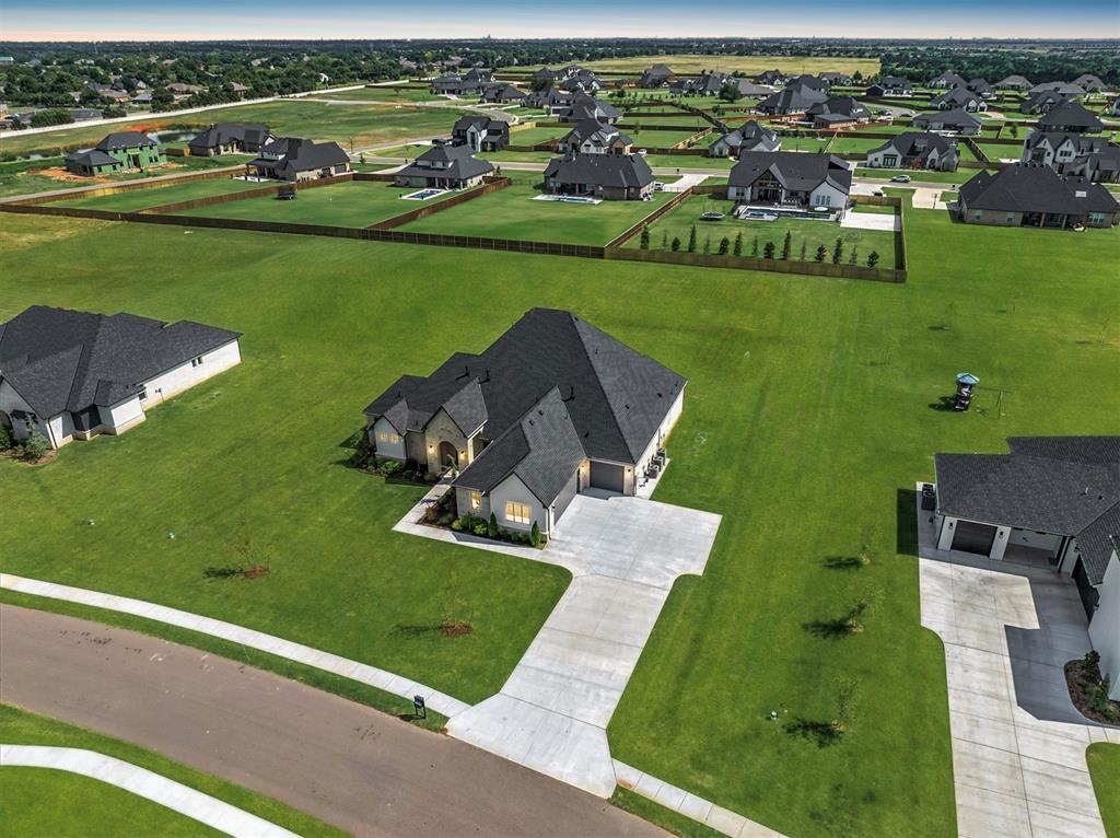 listing main picture