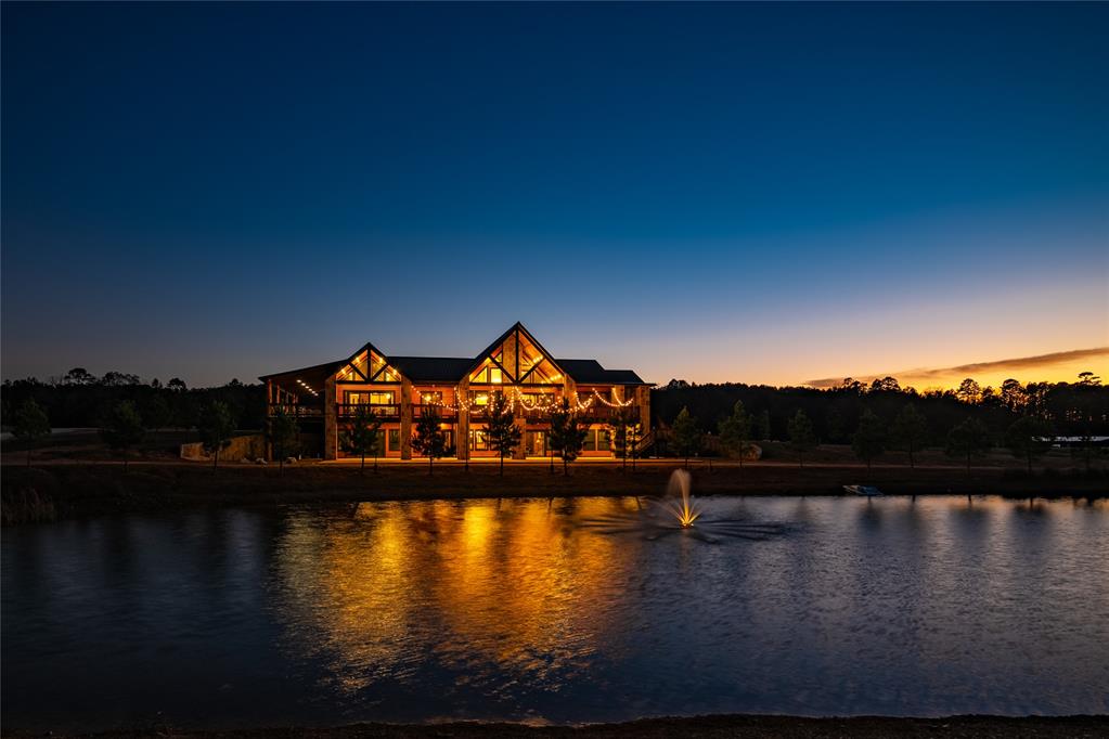 listing main picture