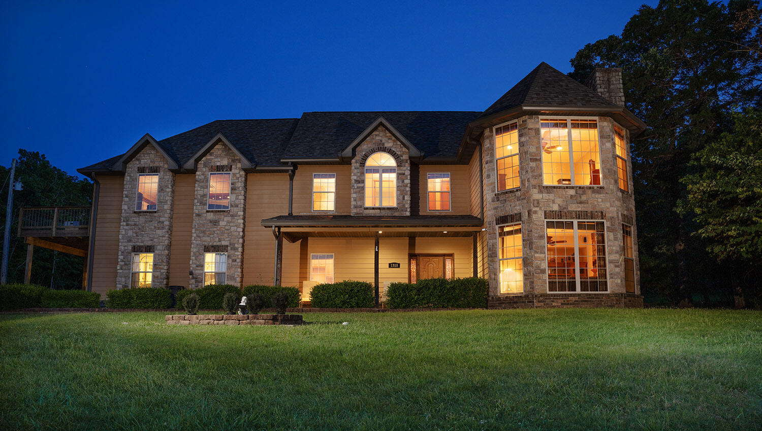 listing main picture