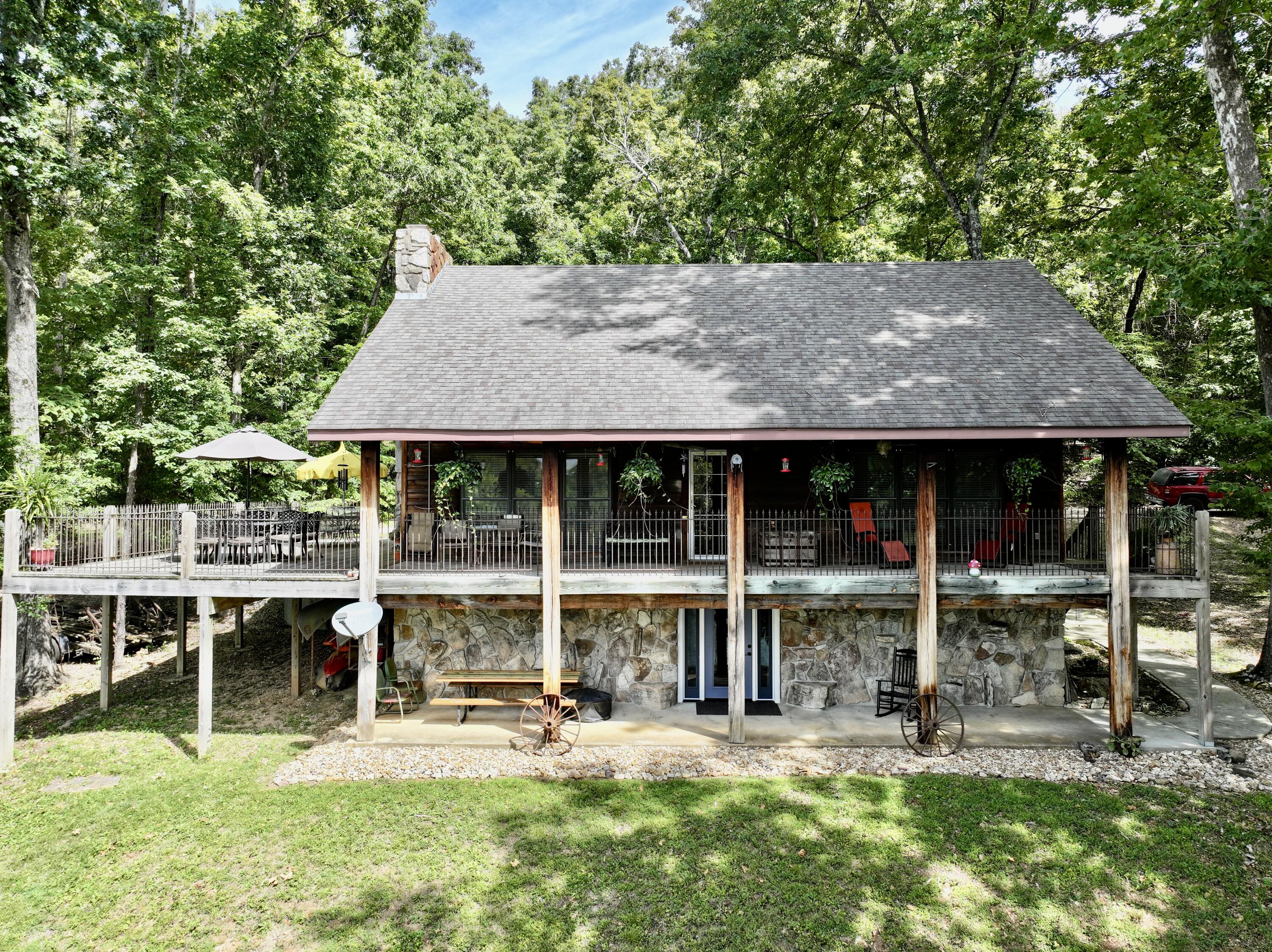 listing main picture